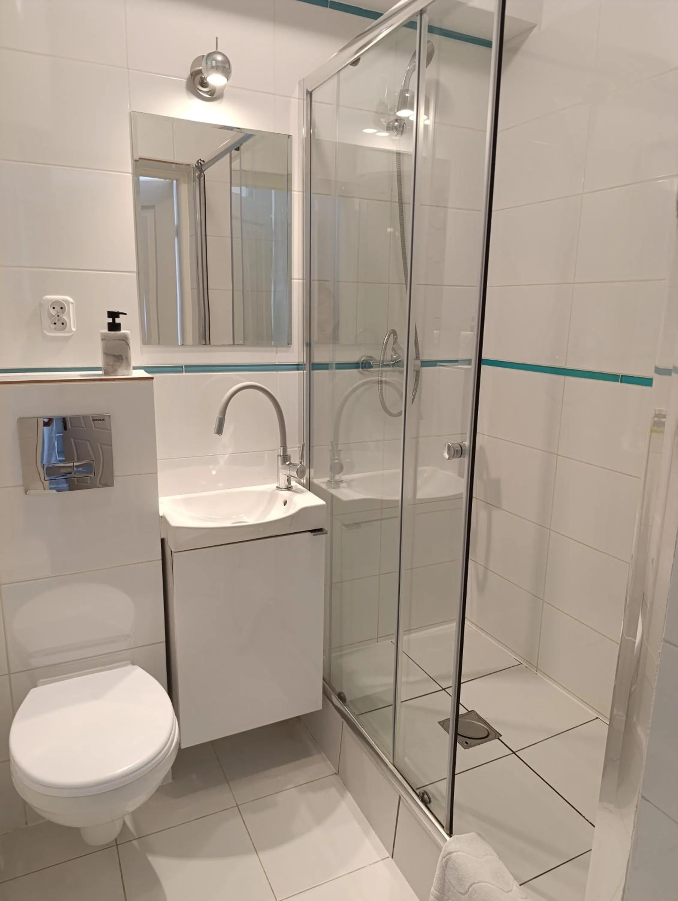 Shower in Blue Dream Slavia