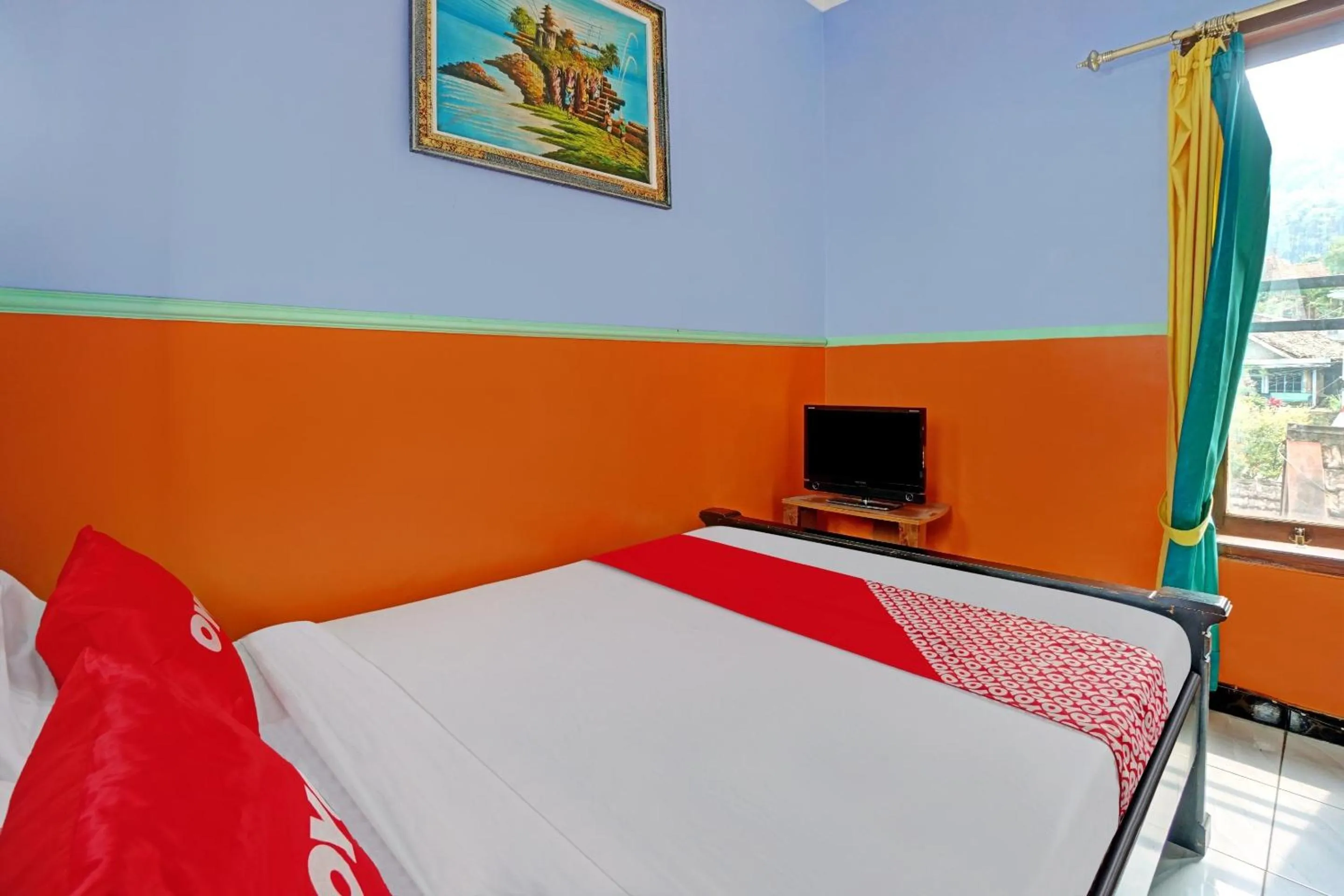 Bedroom, Bed in OYO Life 90321 Ken Ken Villa