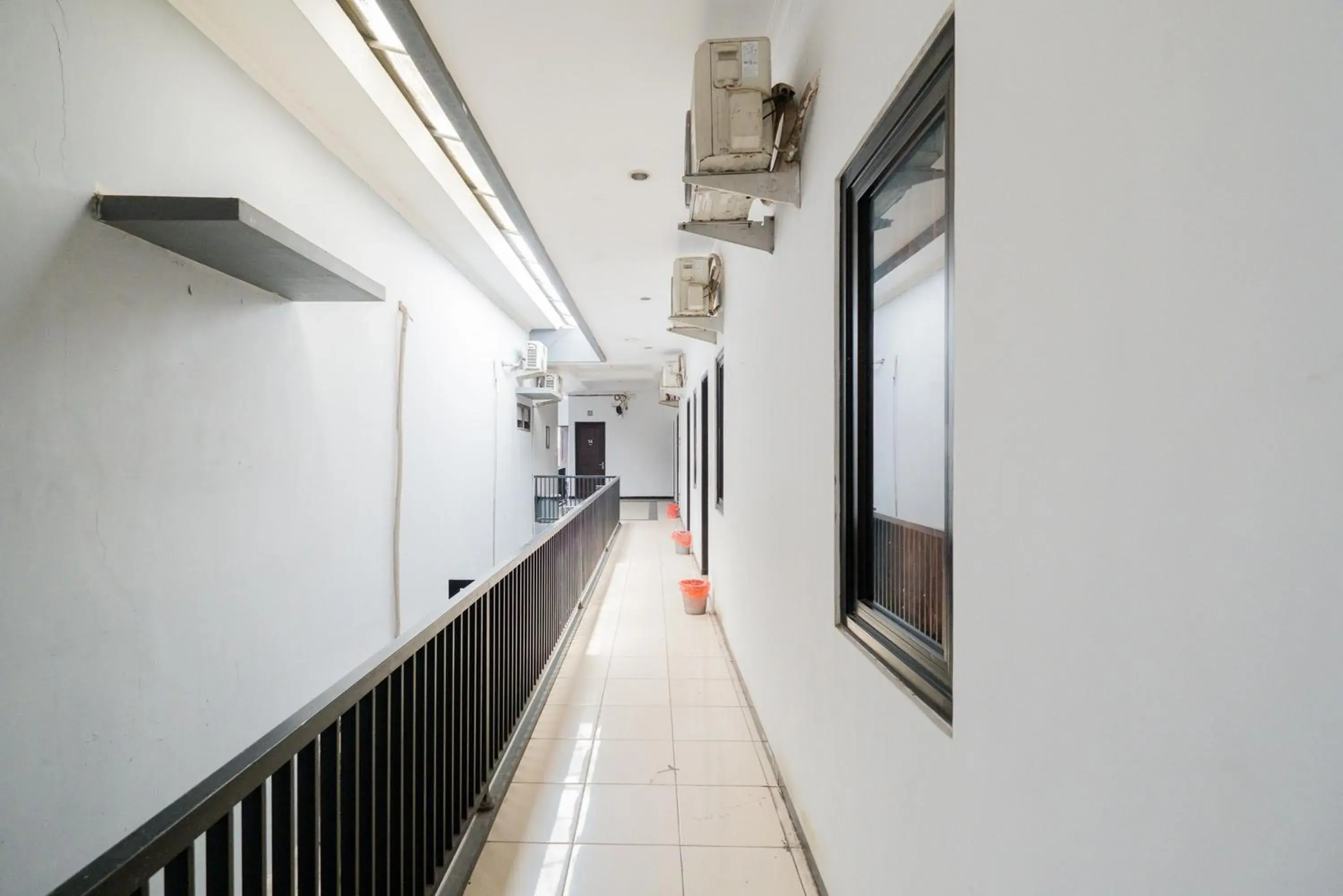 Property building in RedDoorz At Nginden Surabaya Property building in RedDoorz At Nginden Surabaya