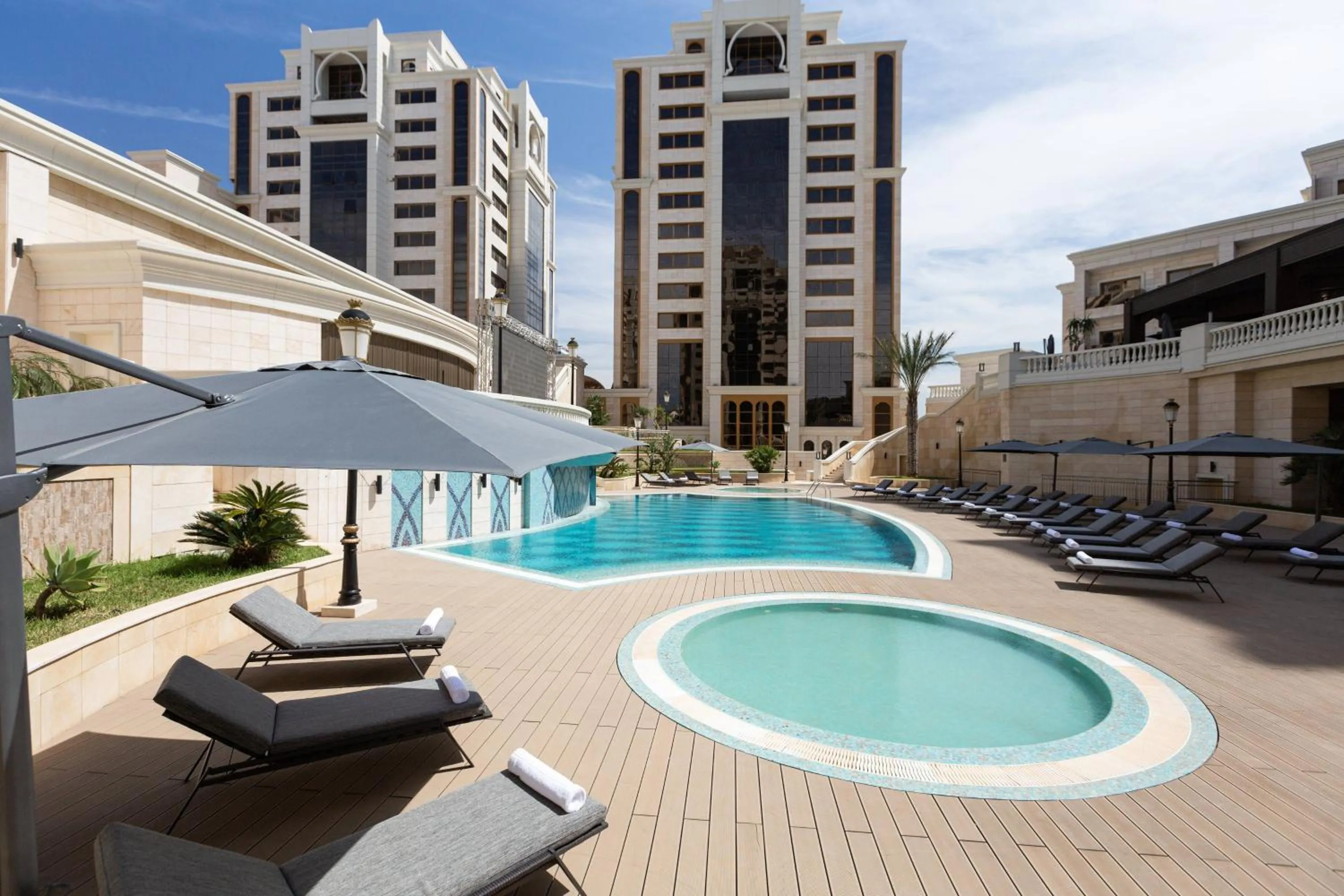 Swimming pool in Algiers Marriott Hotel Bab Ezzouar