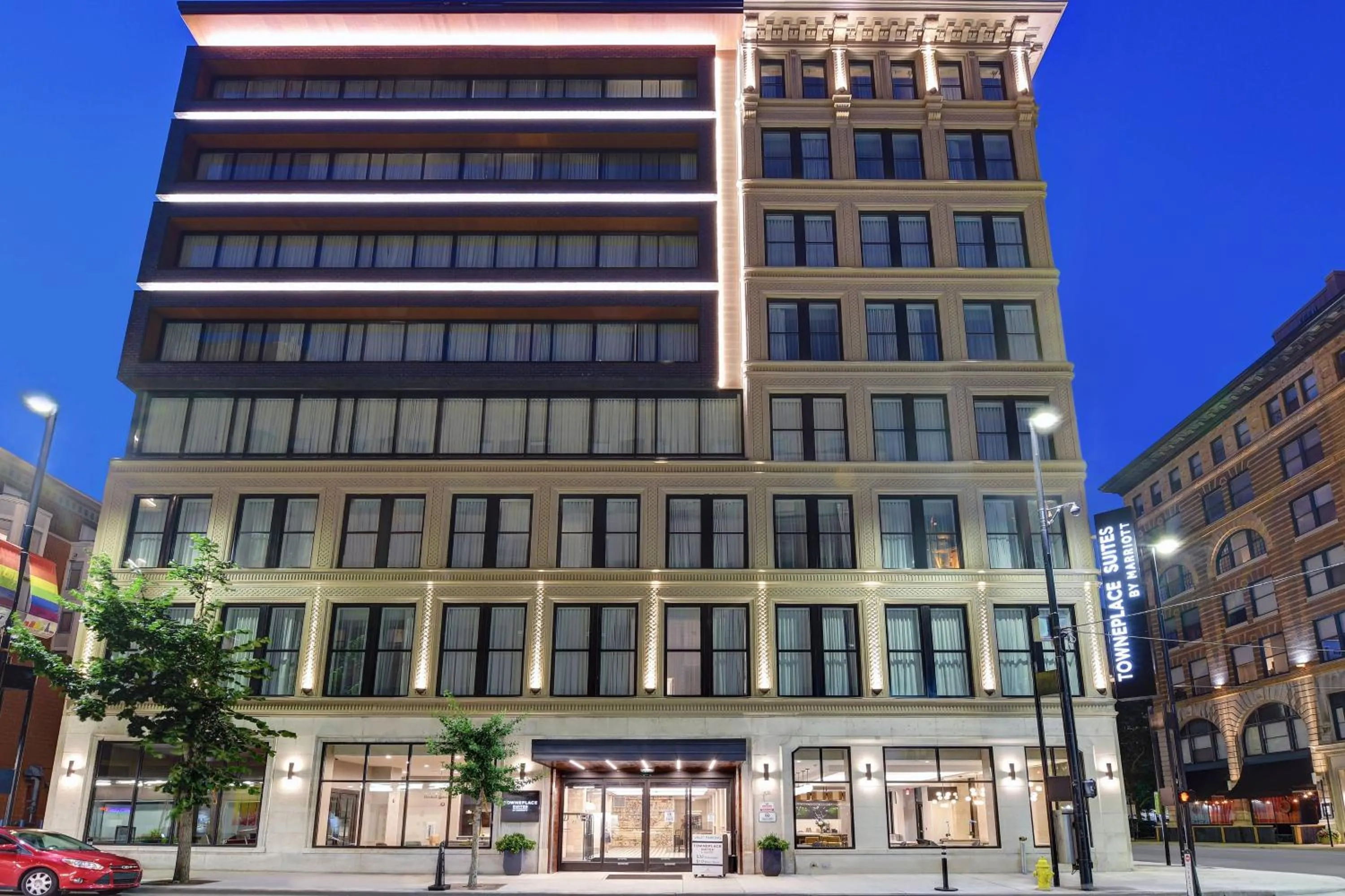 Property building in TownePlace Suites by Marriott Cincinnati Downtown