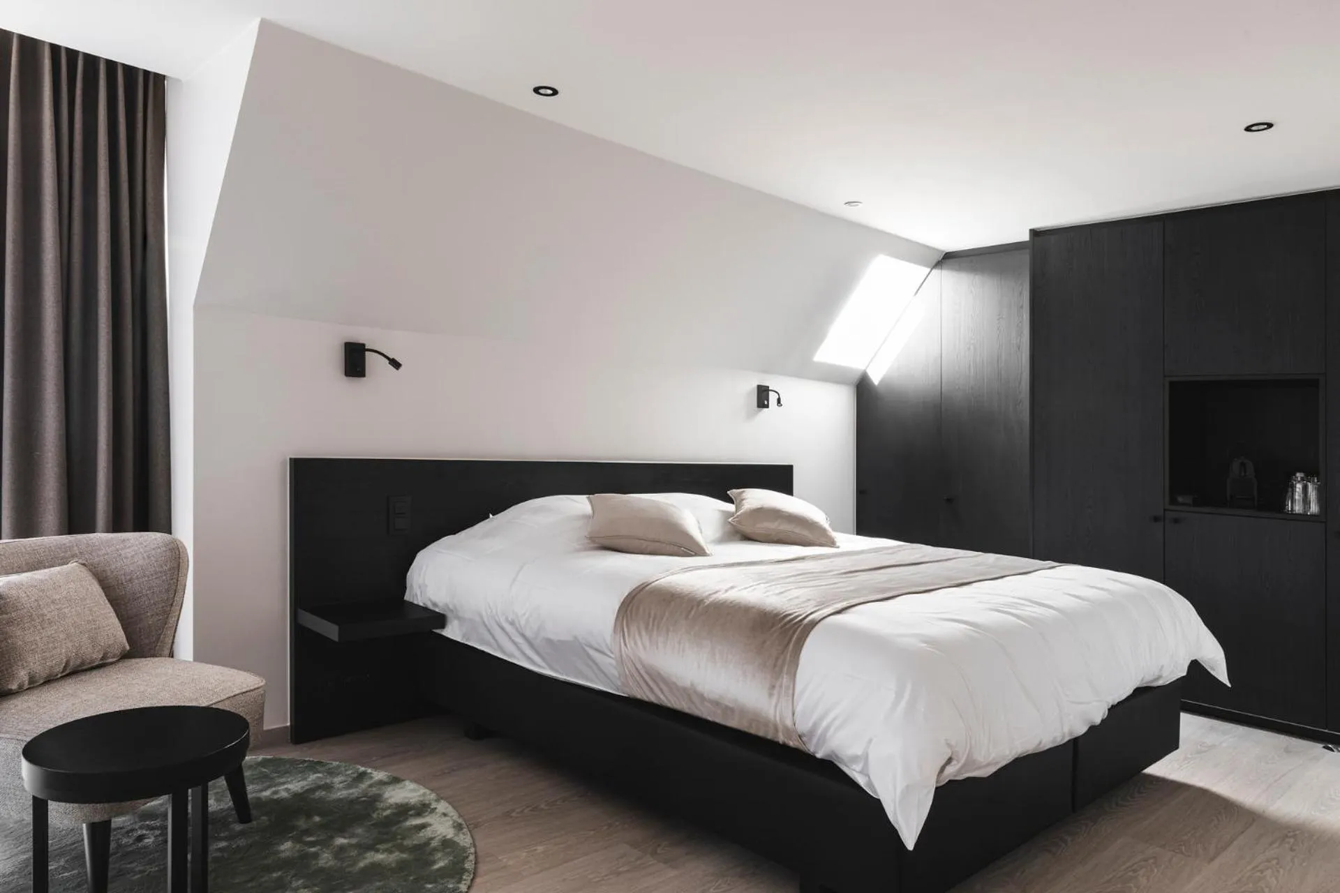 Bed in Salons Denotter