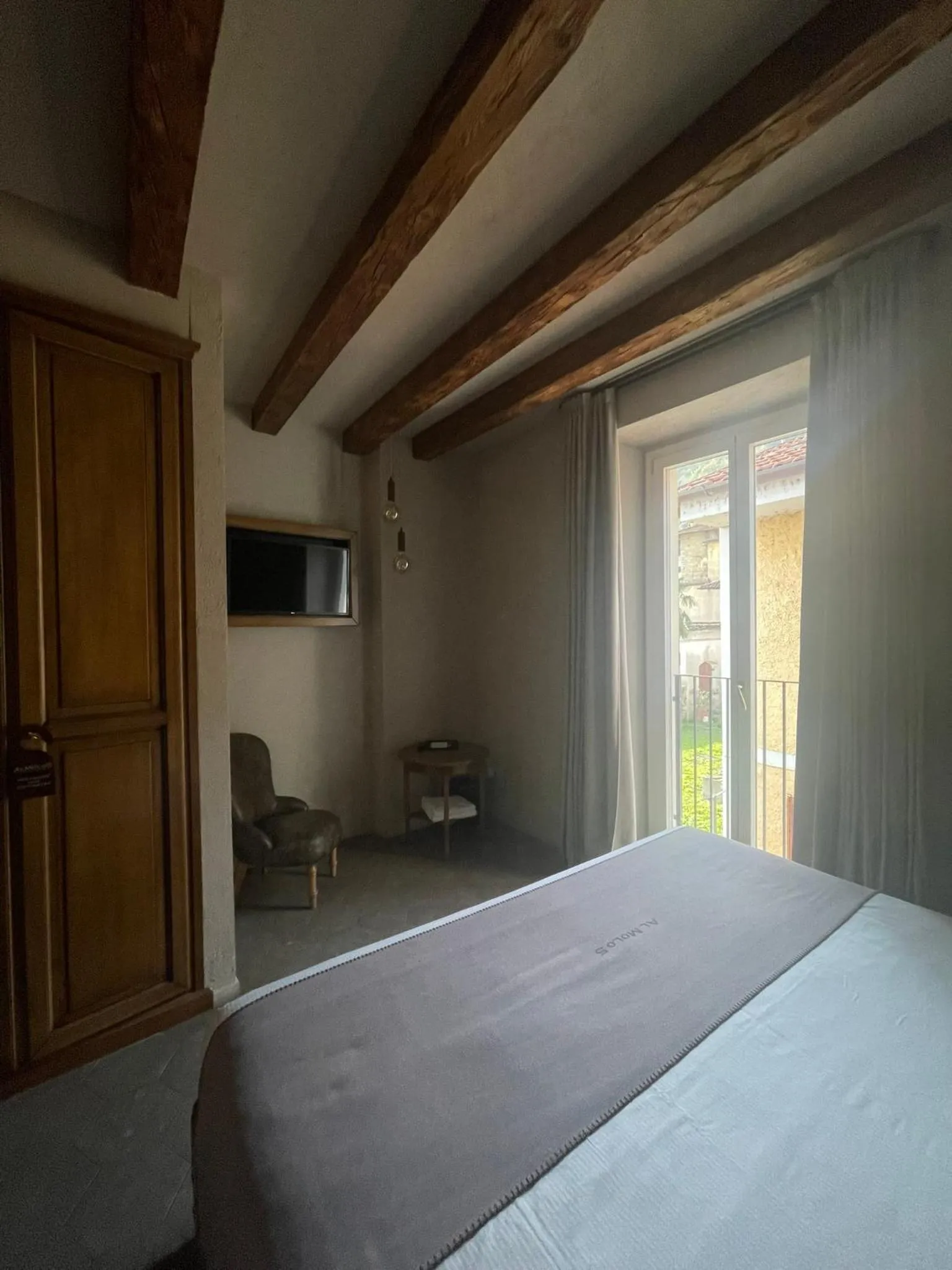 Photo of the whole room, Bed in Al Molo 5 - Lake Front