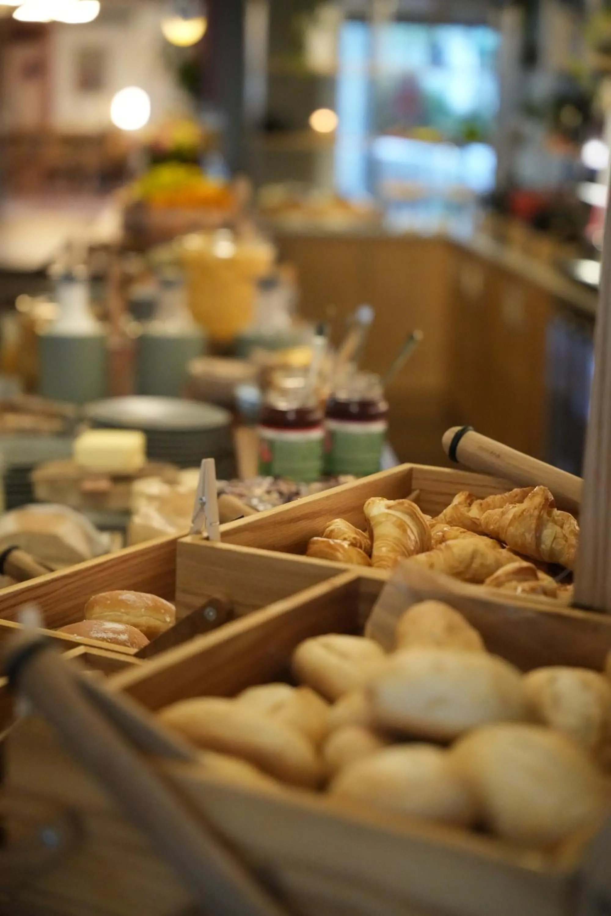 Breakfast in Schwan Locke