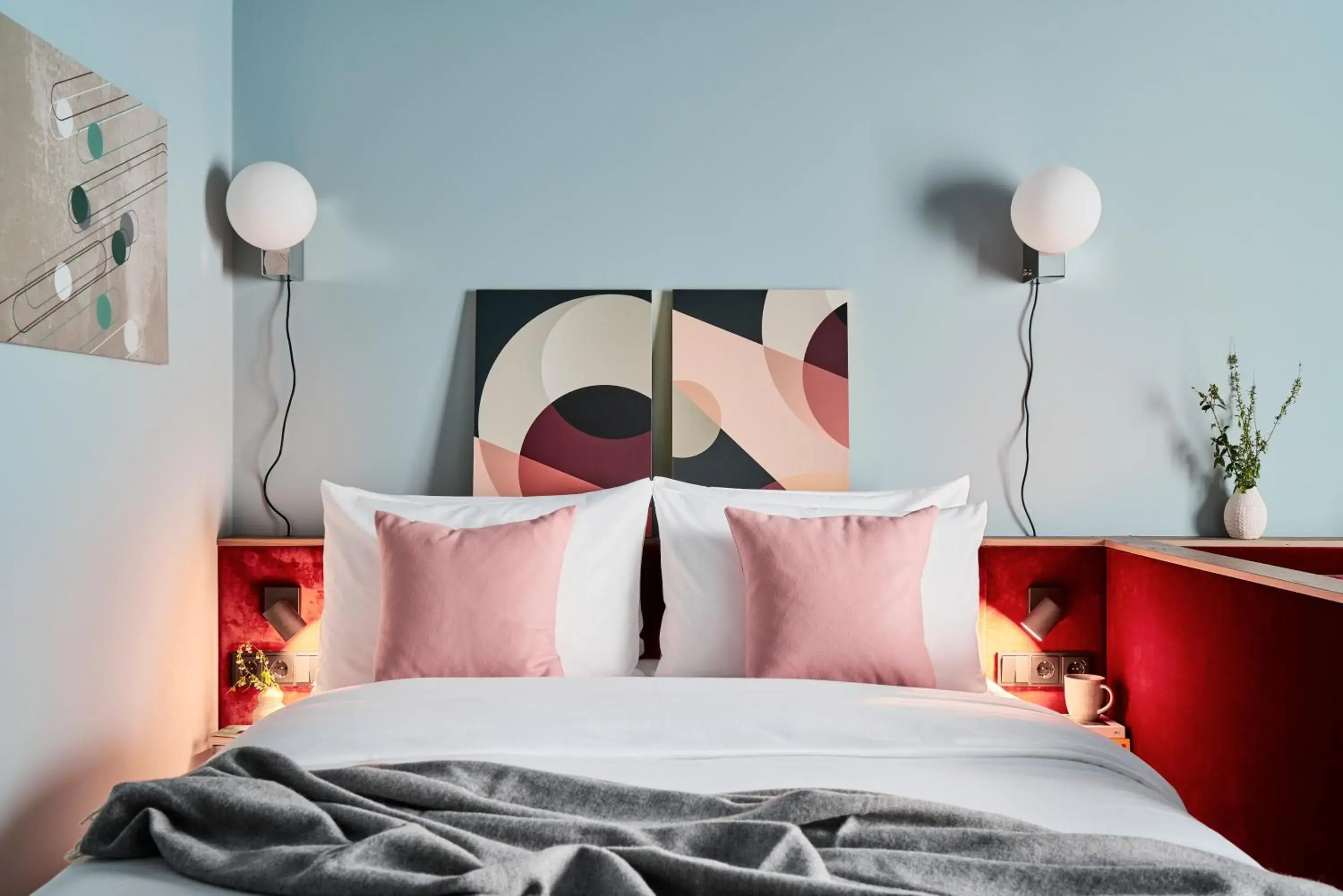 Bed in Schwan Locke Bed in Schwan Locke