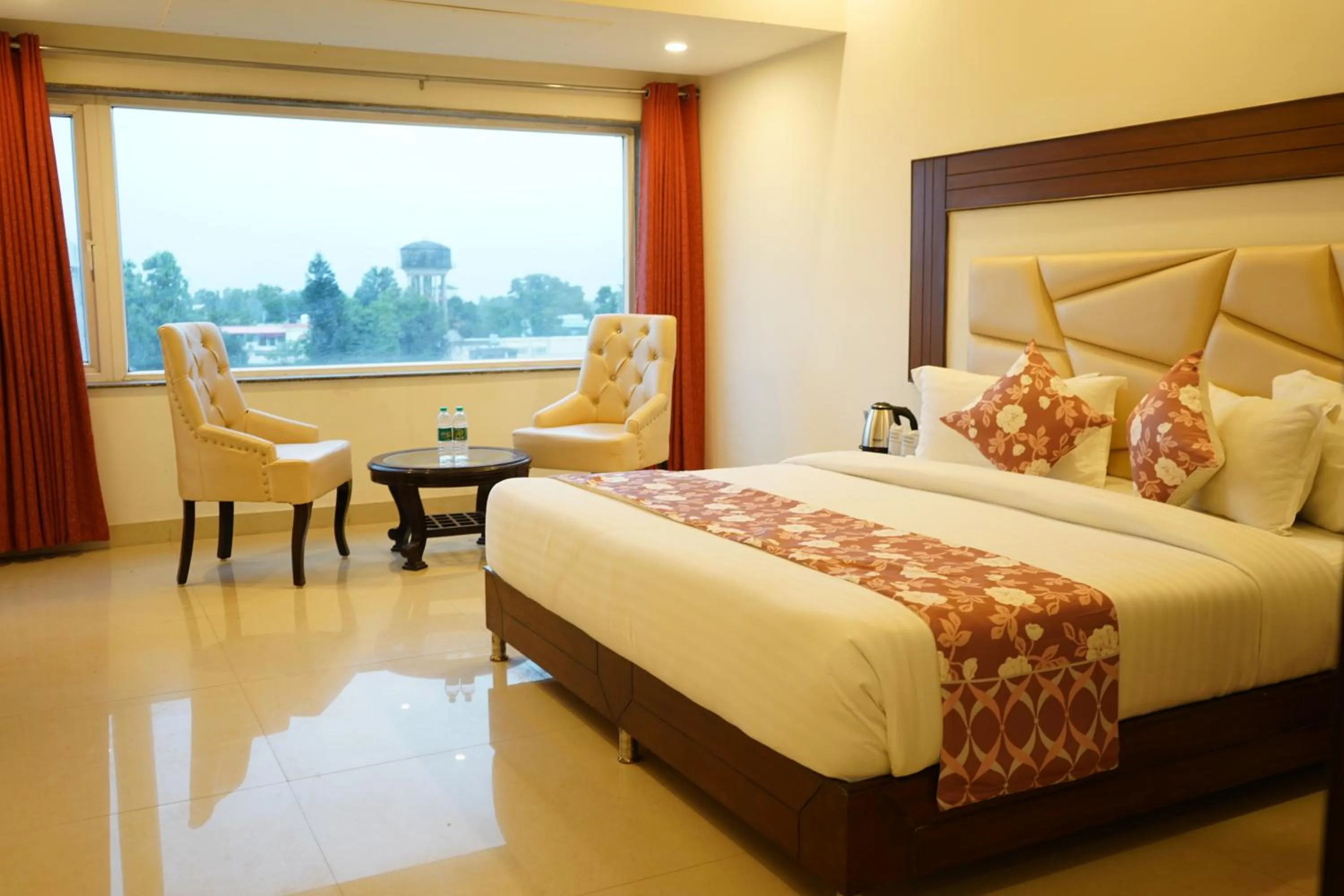 Photo of the whole room, Bed in Hotel Doon's Pride