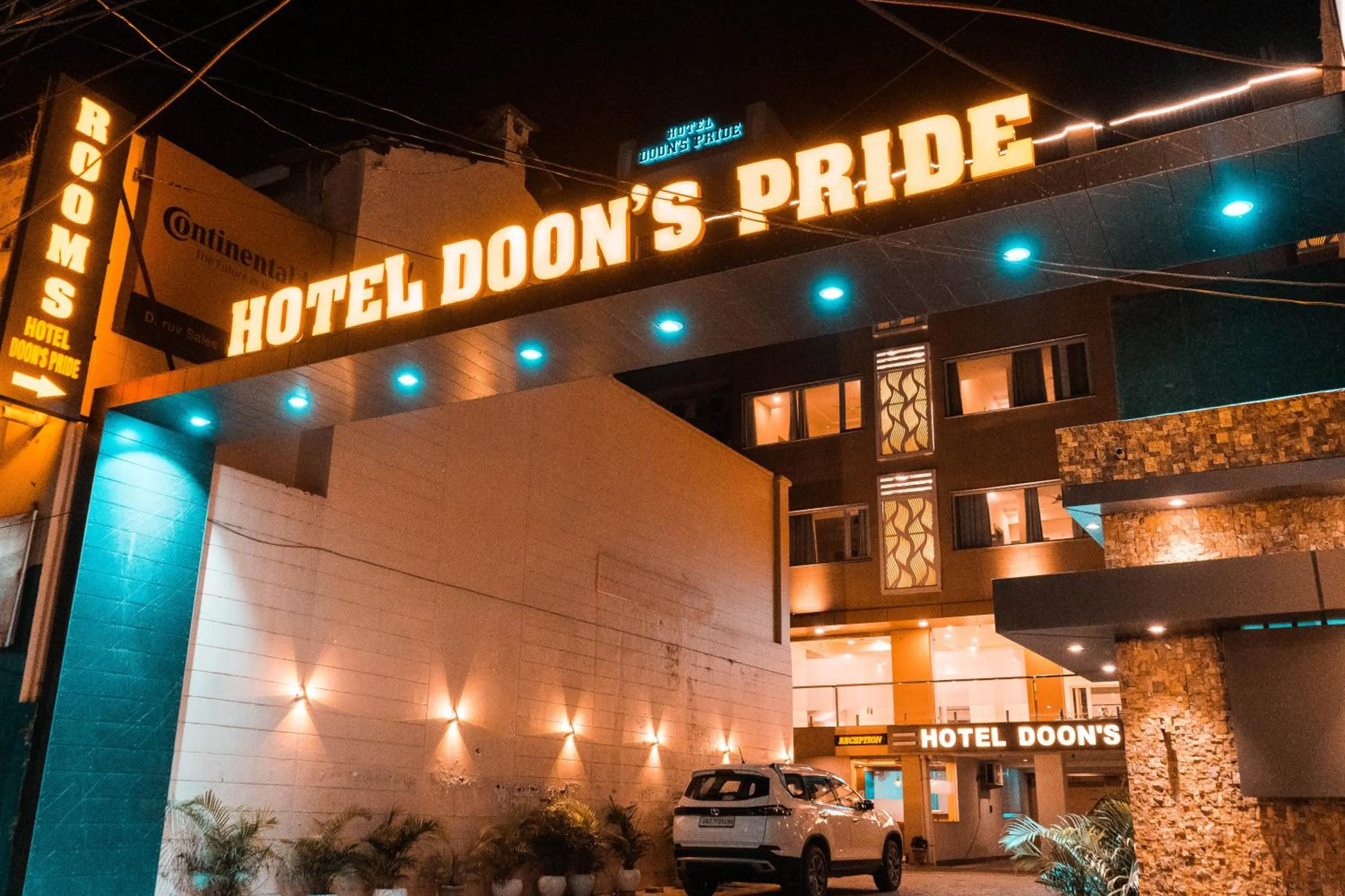Facade/entrance in Hotel Doon's Pride