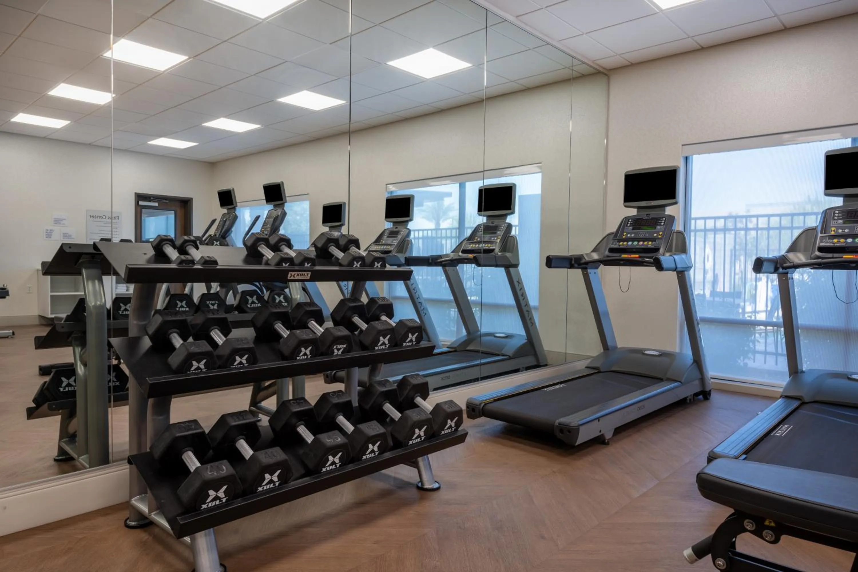 Fitness centre/facilities in Holiday Inn Express & Suites - Gilbert - Mesa Gateway Airport