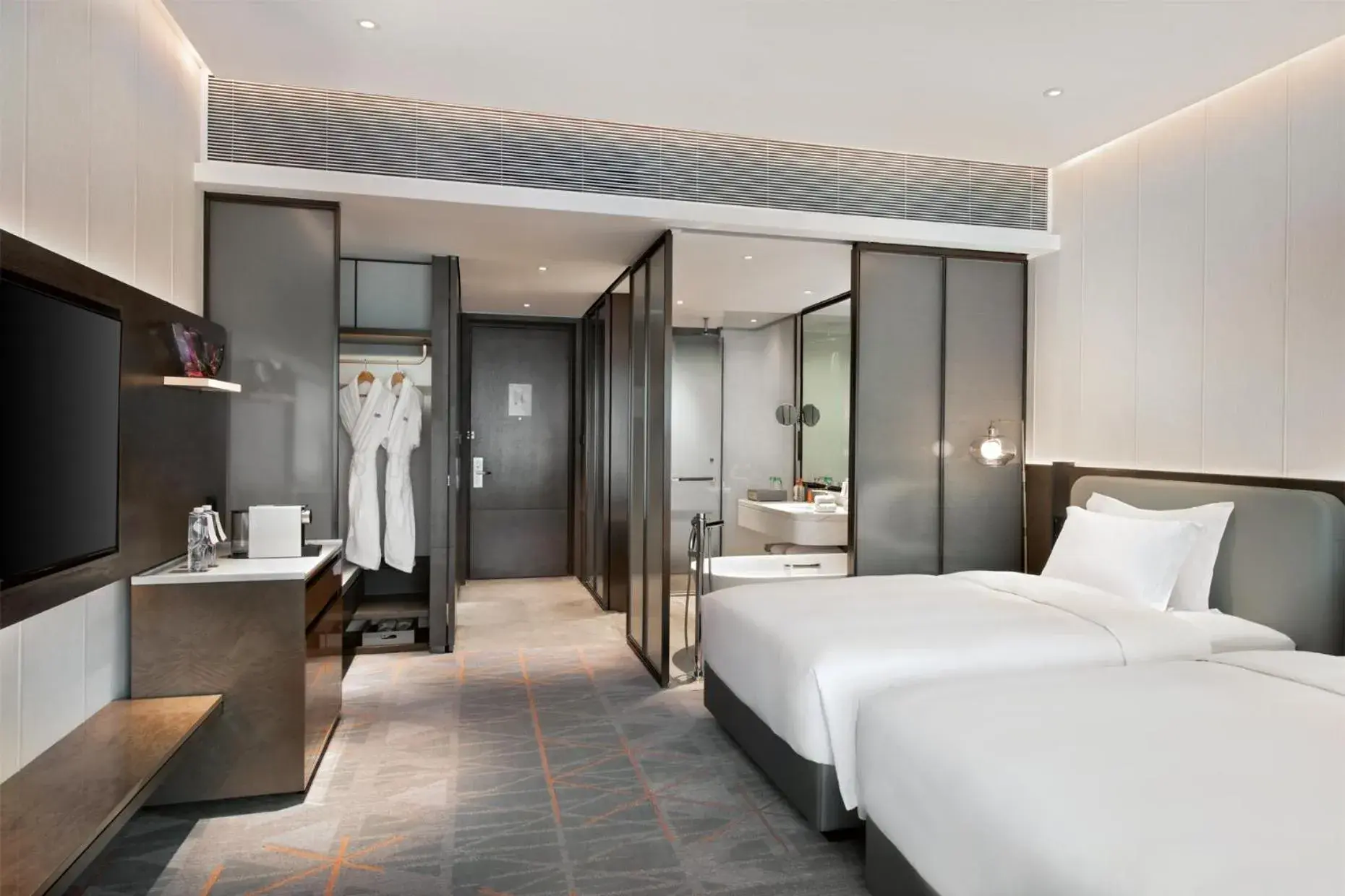 Photo of the whole room, Bed in Crowne Plaza Wuhan Optics Valley by IHG Photo of the whole room, Bed in Crowne Plaza Wuhan Optics Valley by IHG