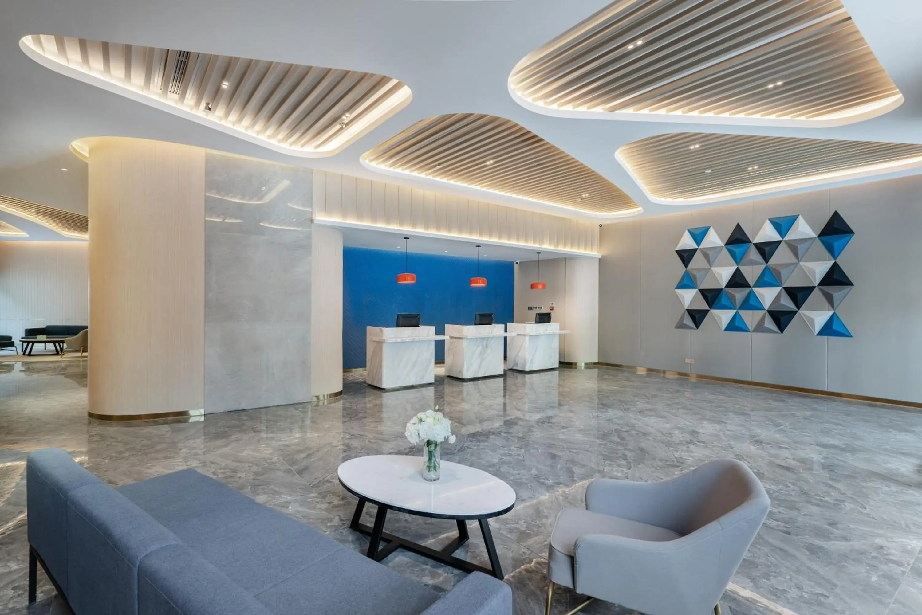 Property building in Holiday Inn Express Changsha Shifu by IHG Property building in Holiday Inn Express Changsha Shifu by IHG