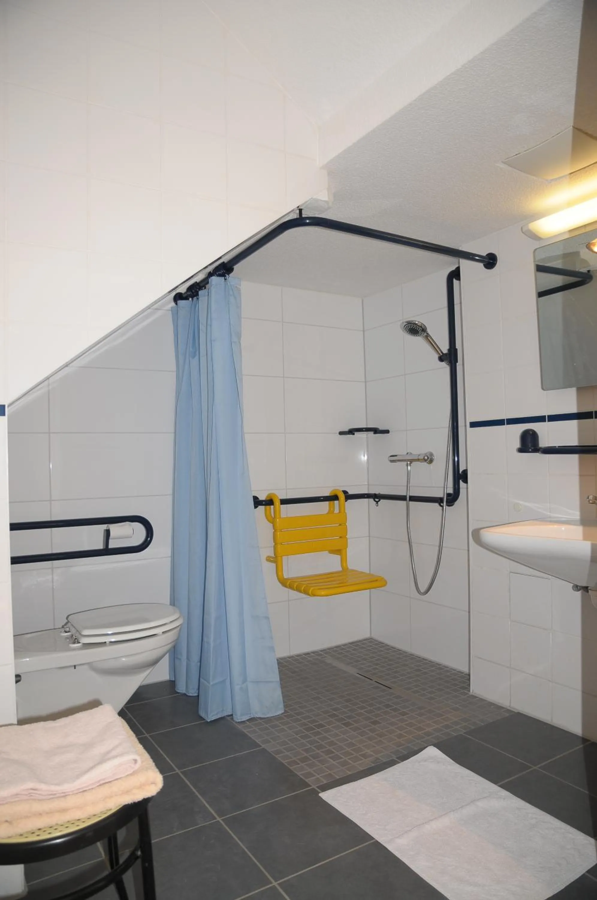 Shower in Aktiv Pension