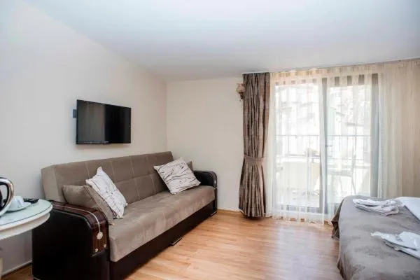 TV and multimedia, Bed in Nacre Residence