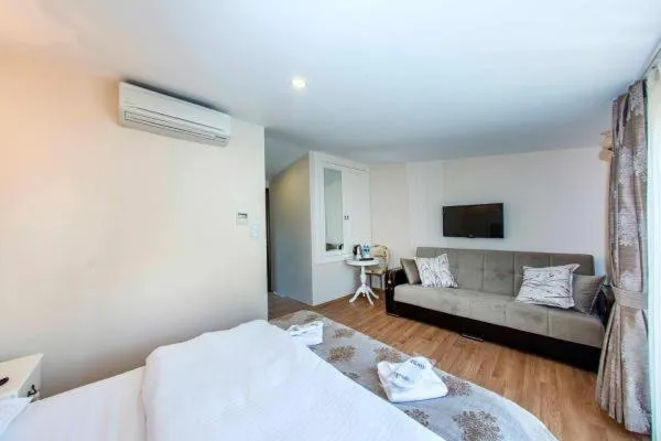 TV and multimedia, Bed in Nacre Residence