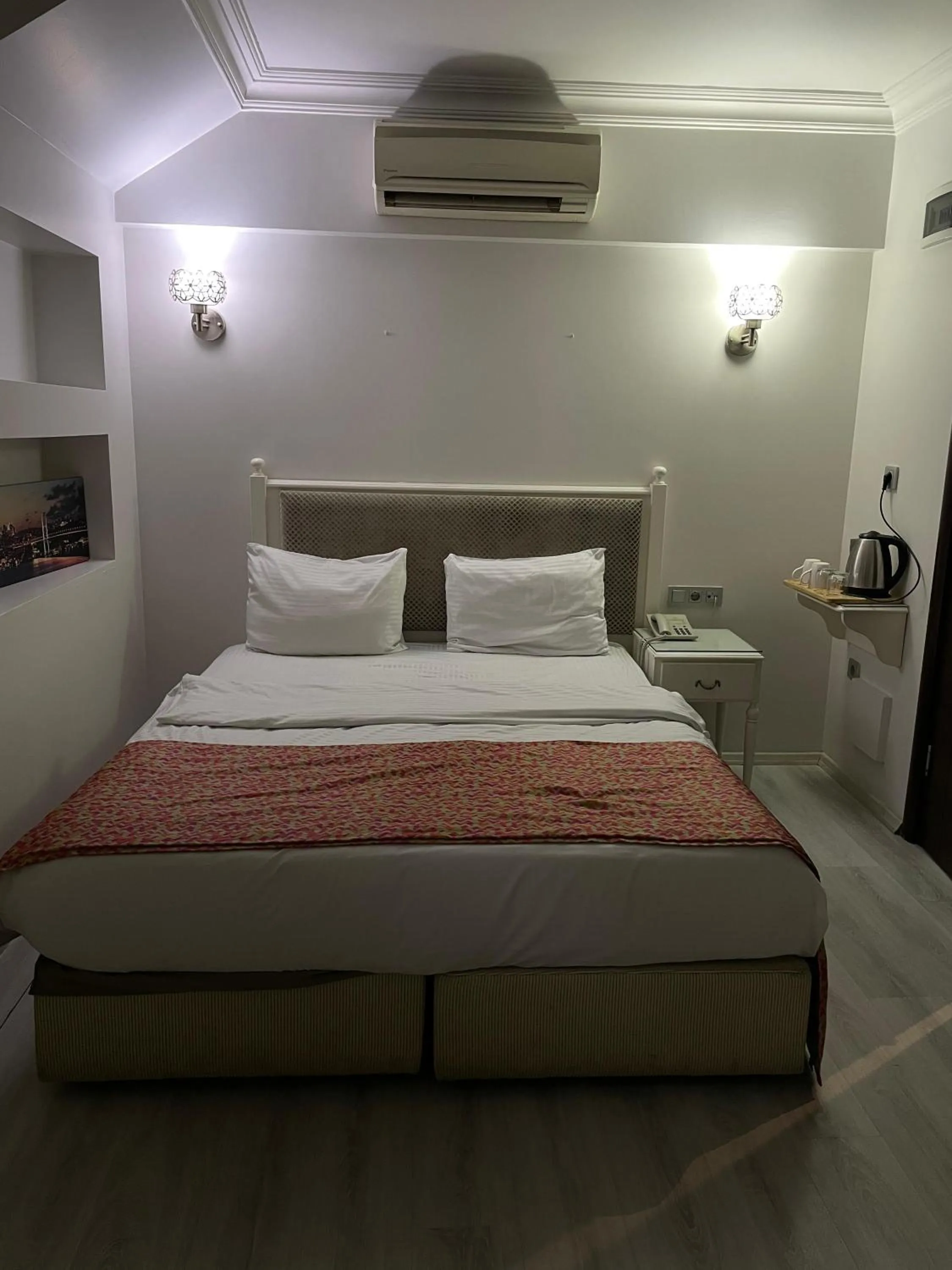 Bed in Nacre Residence