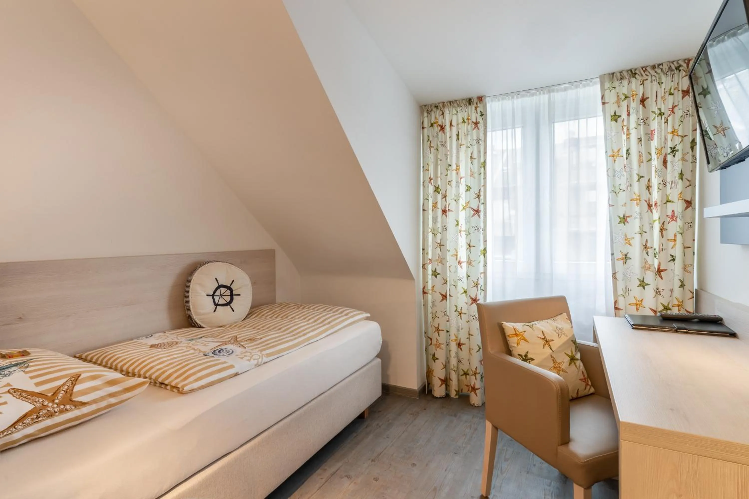 Bed in Hotel Arosa Düsseldorf Oberkassel