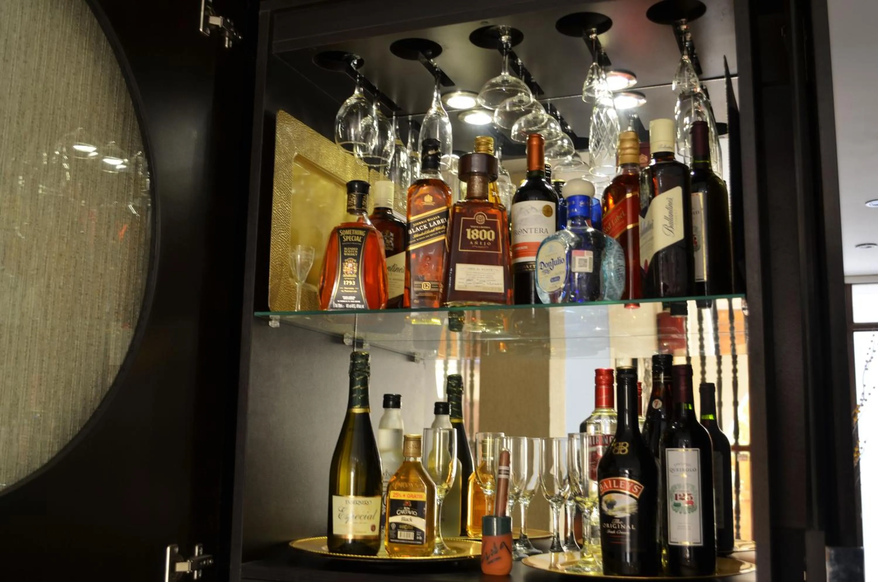 Lounge or bar in Monterrico Hotel Perú