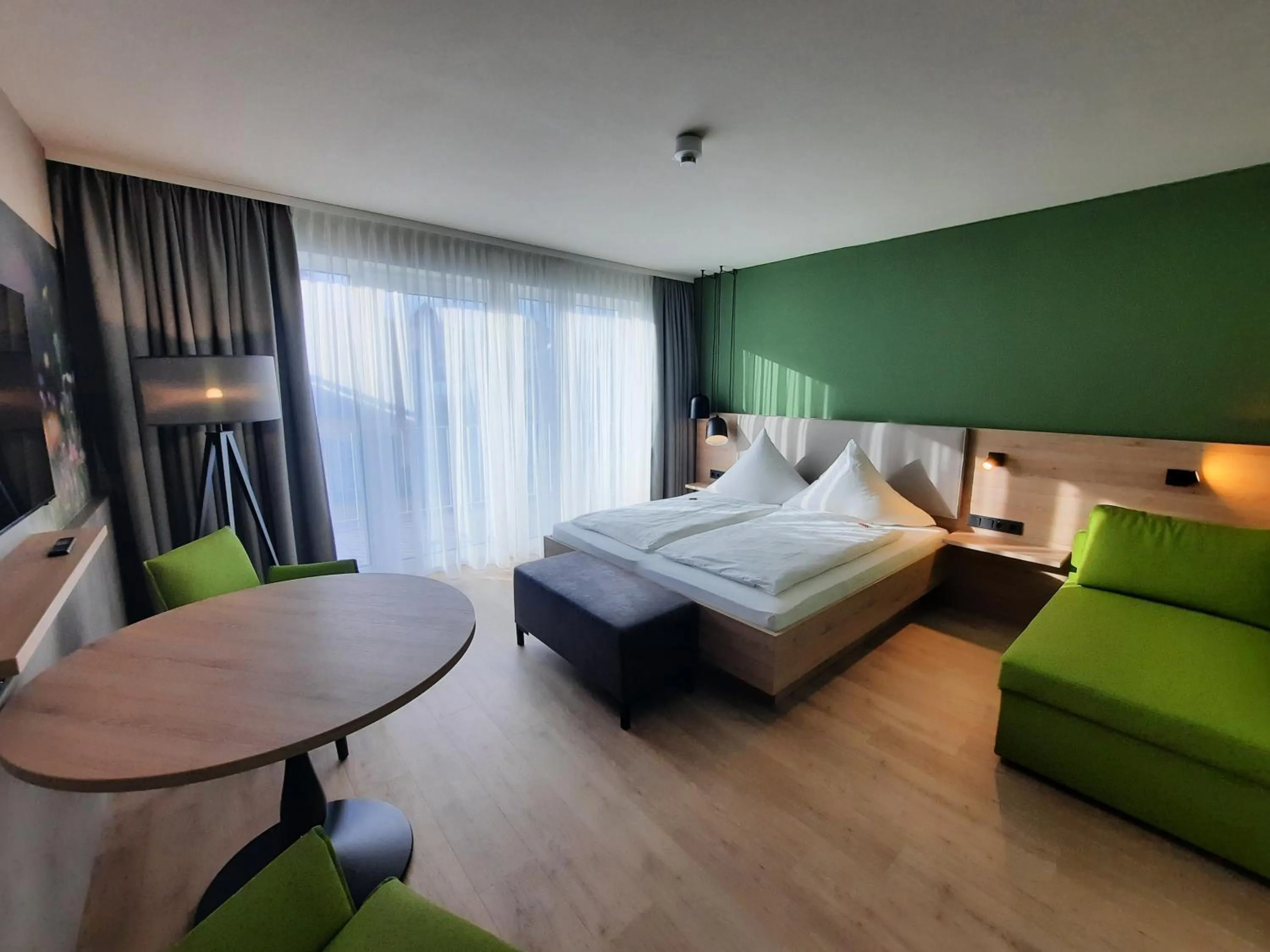 Photo of the whole room, Bed in Hotel Bad Dürkheim