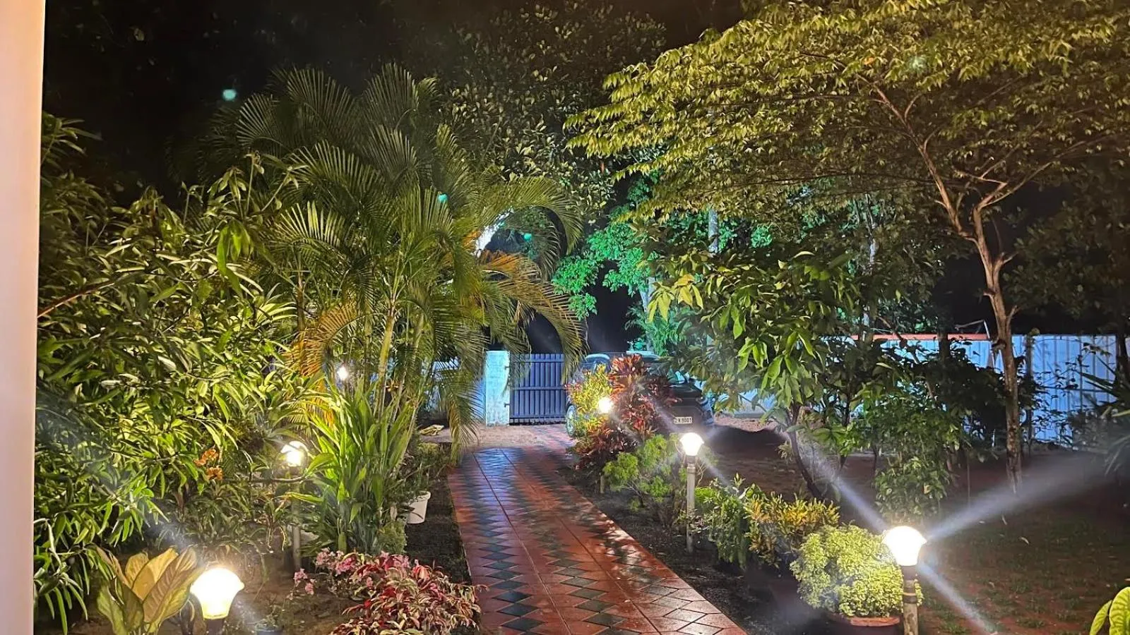 Marari Charlys Homestay