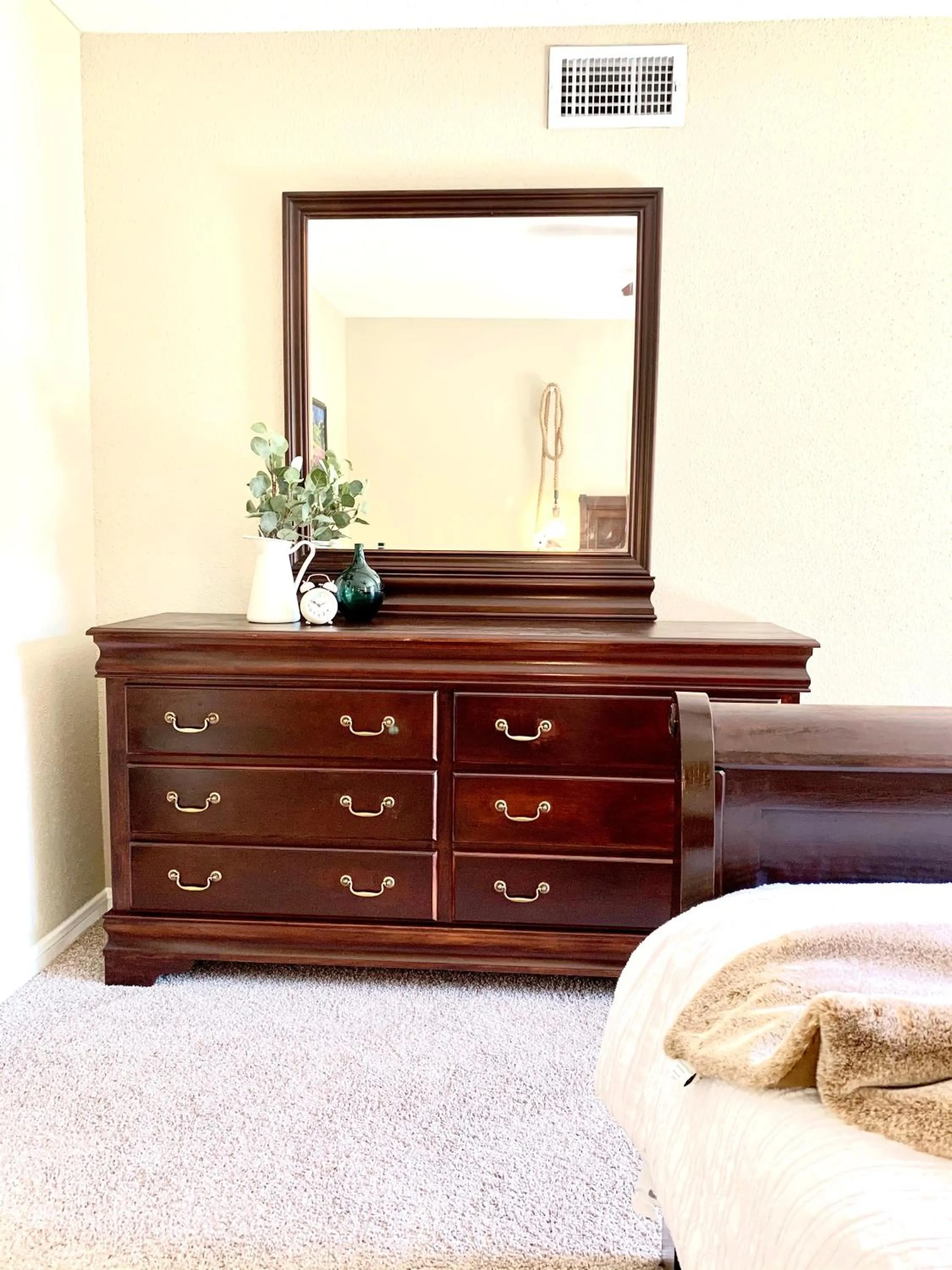 Bedroom in Peaceful Medical Center Apartment 2BR & 2BA