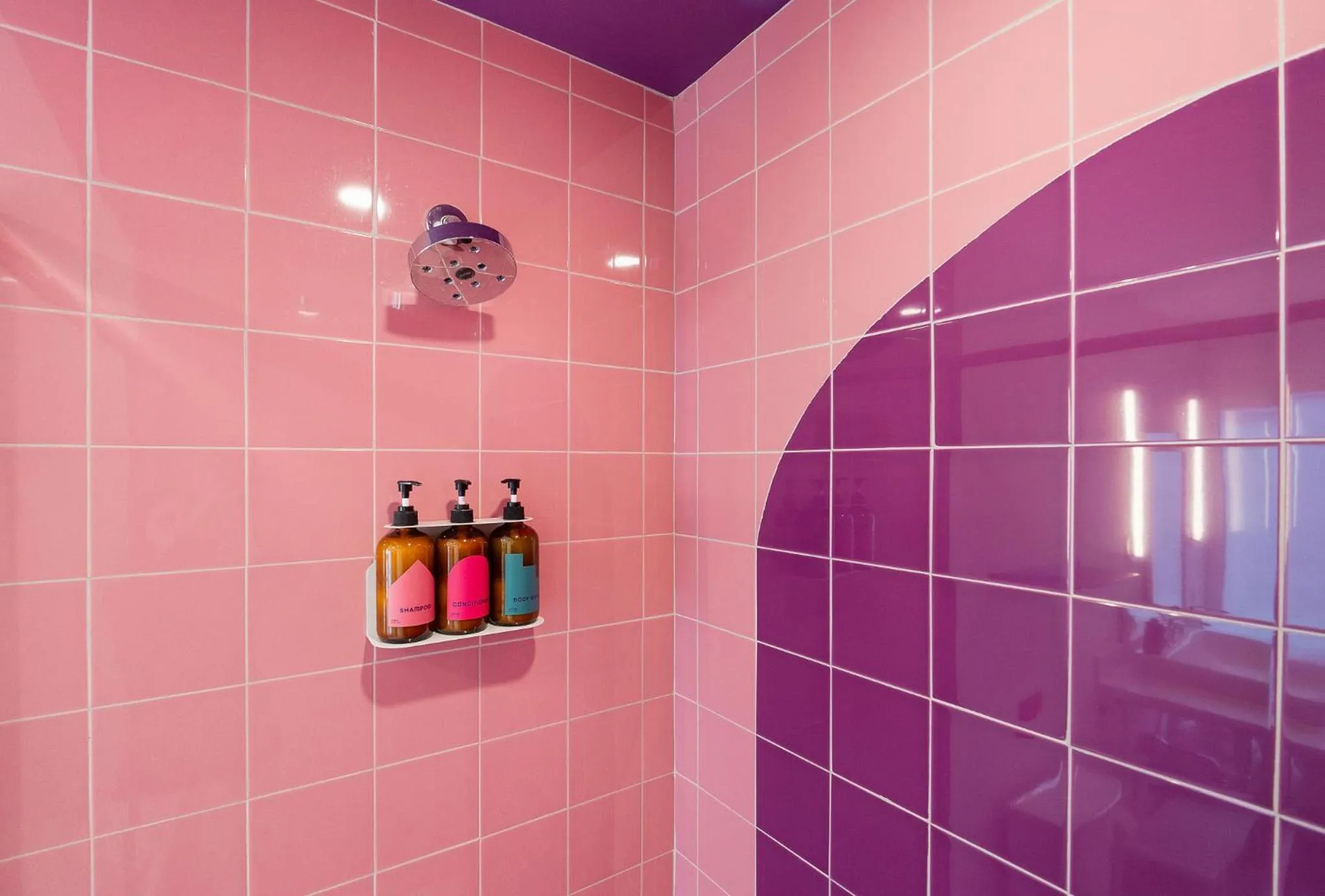 Shower in The Gallatin