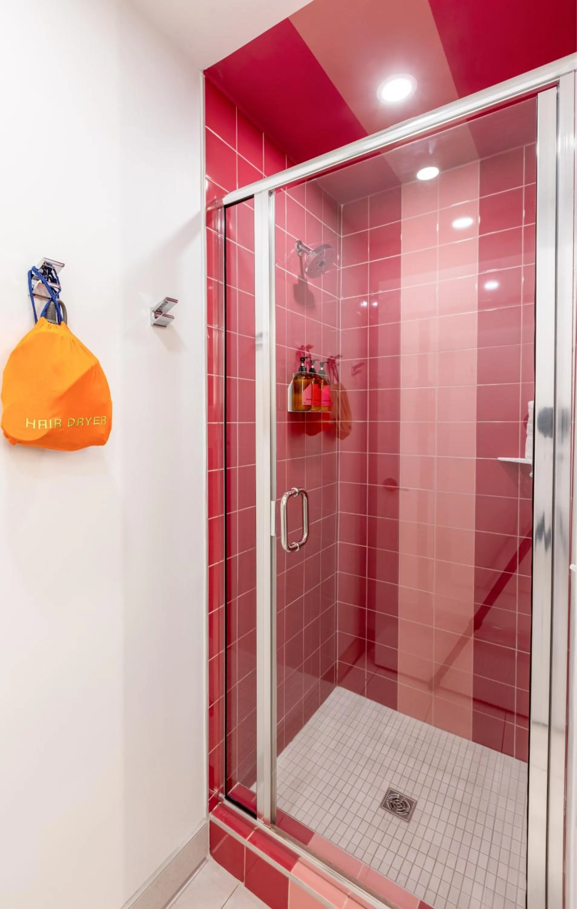 Shower in The Gallatin