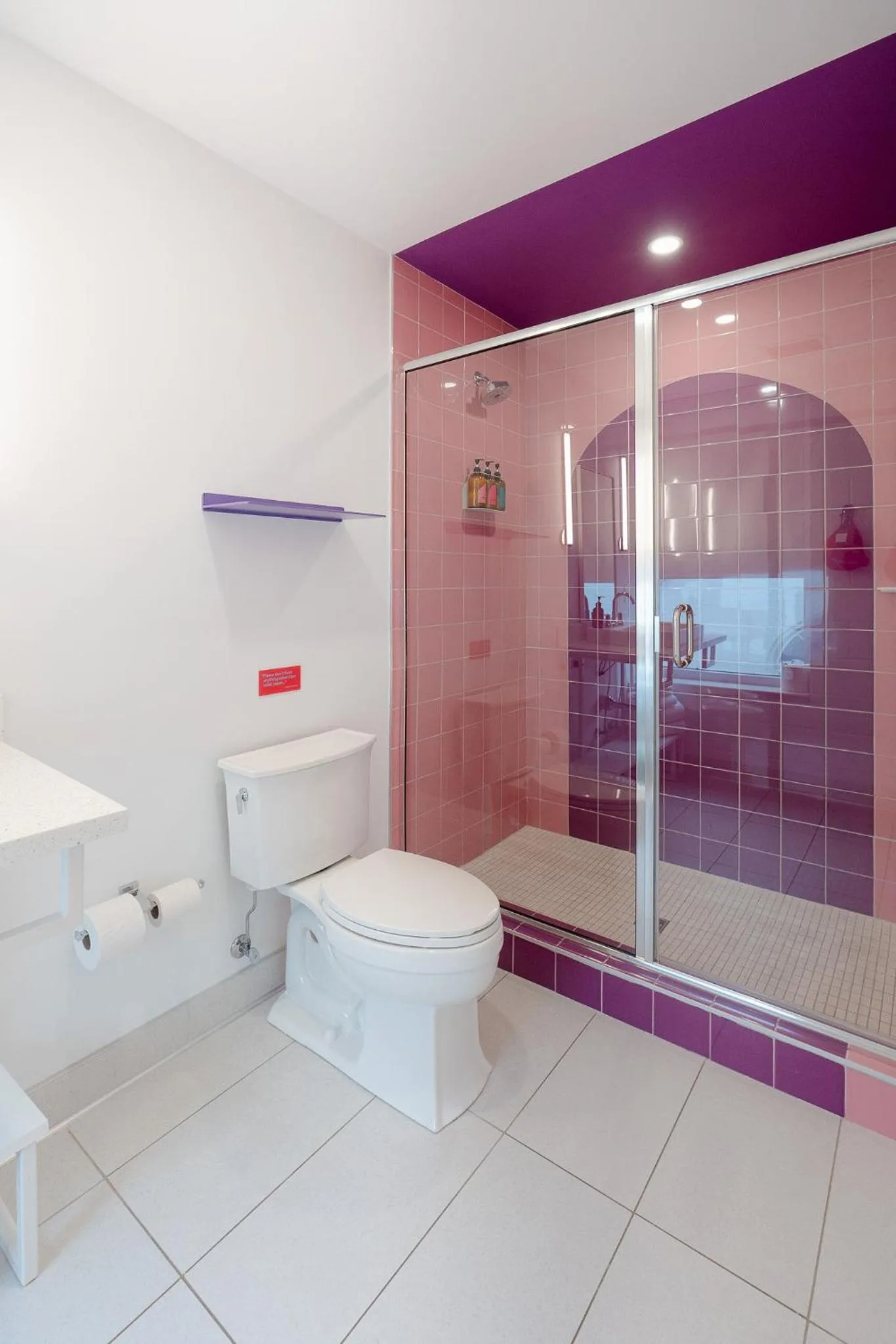 Shower in The Gallatin