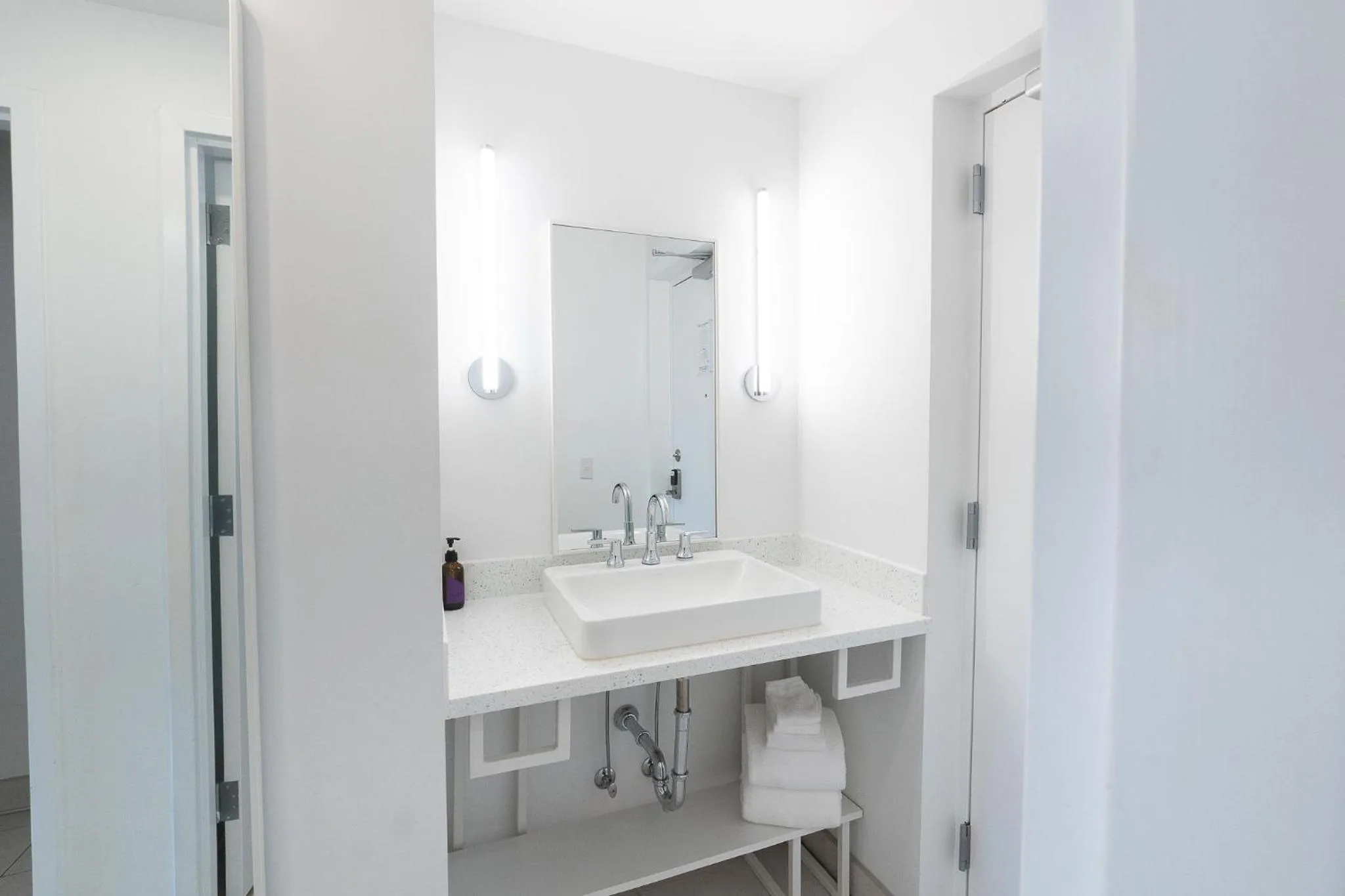 Shower in The Gallatin