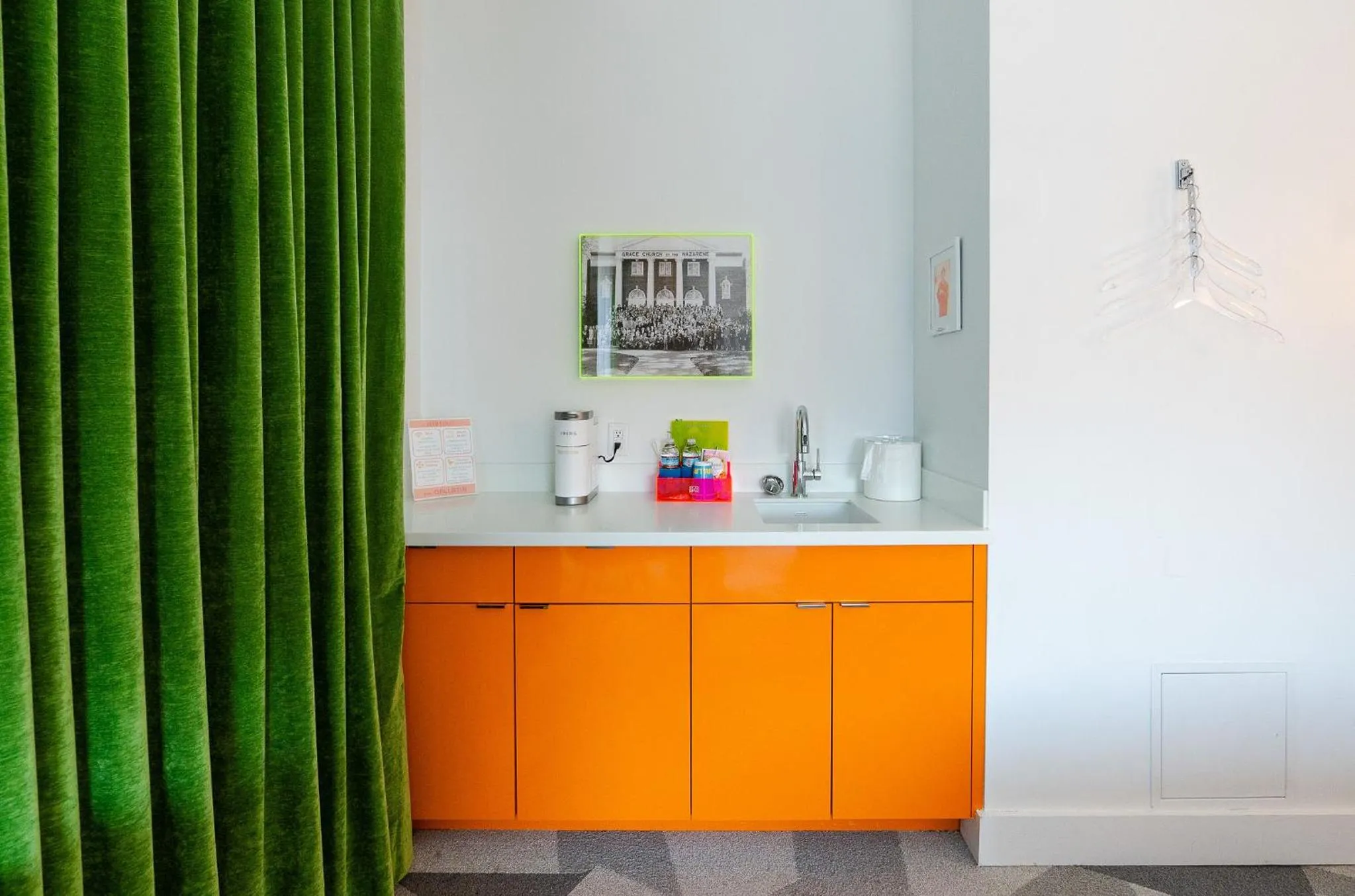 Coffee/tea facilities in The Gallatin