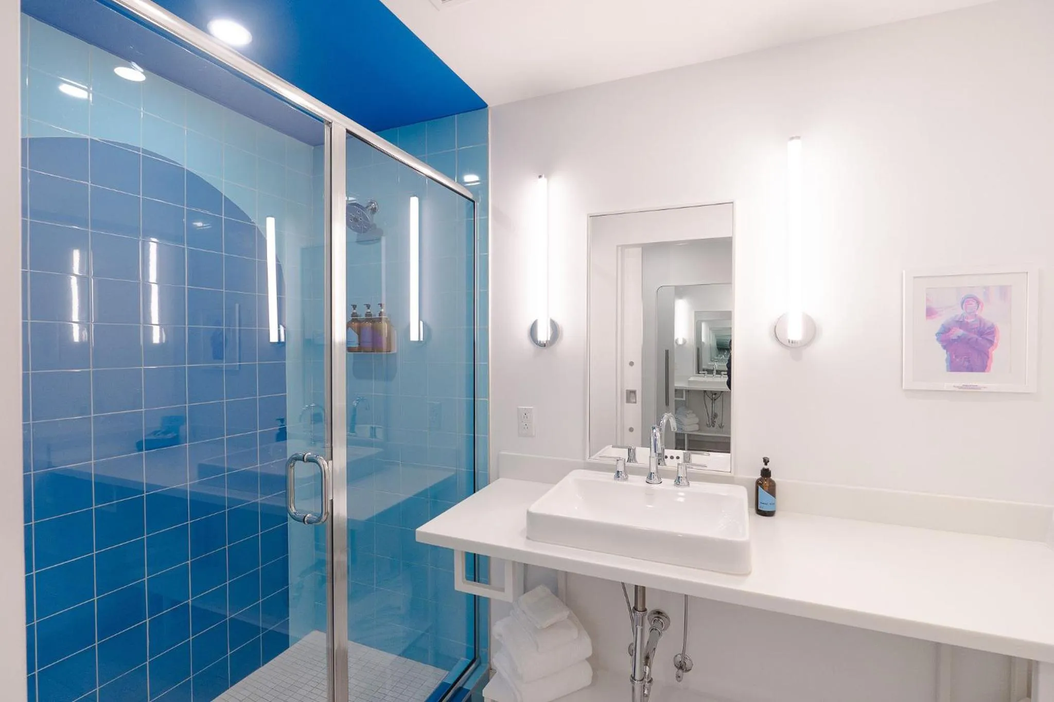 Shower in The Gallatin