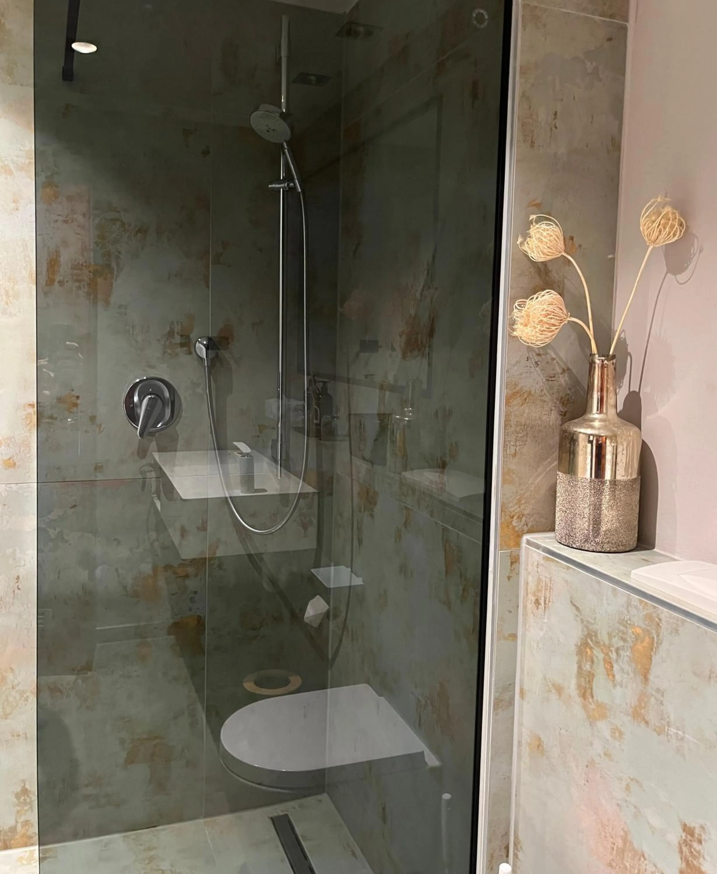 Bathroom in Hotel Schlossberg