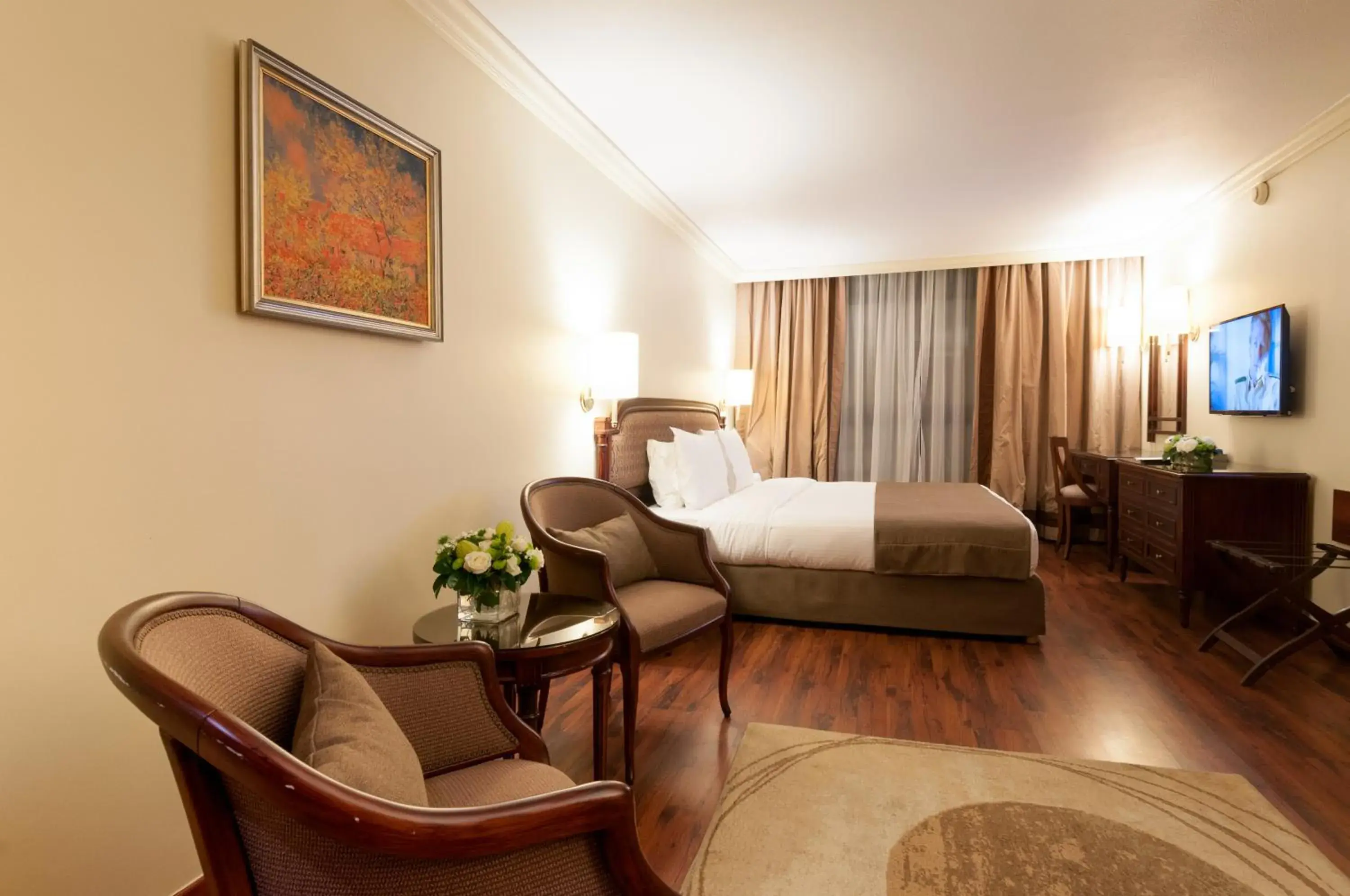 Seating area, Bed in Le Commodore Hotel Seating area, Bed in Le Commodore Hotel