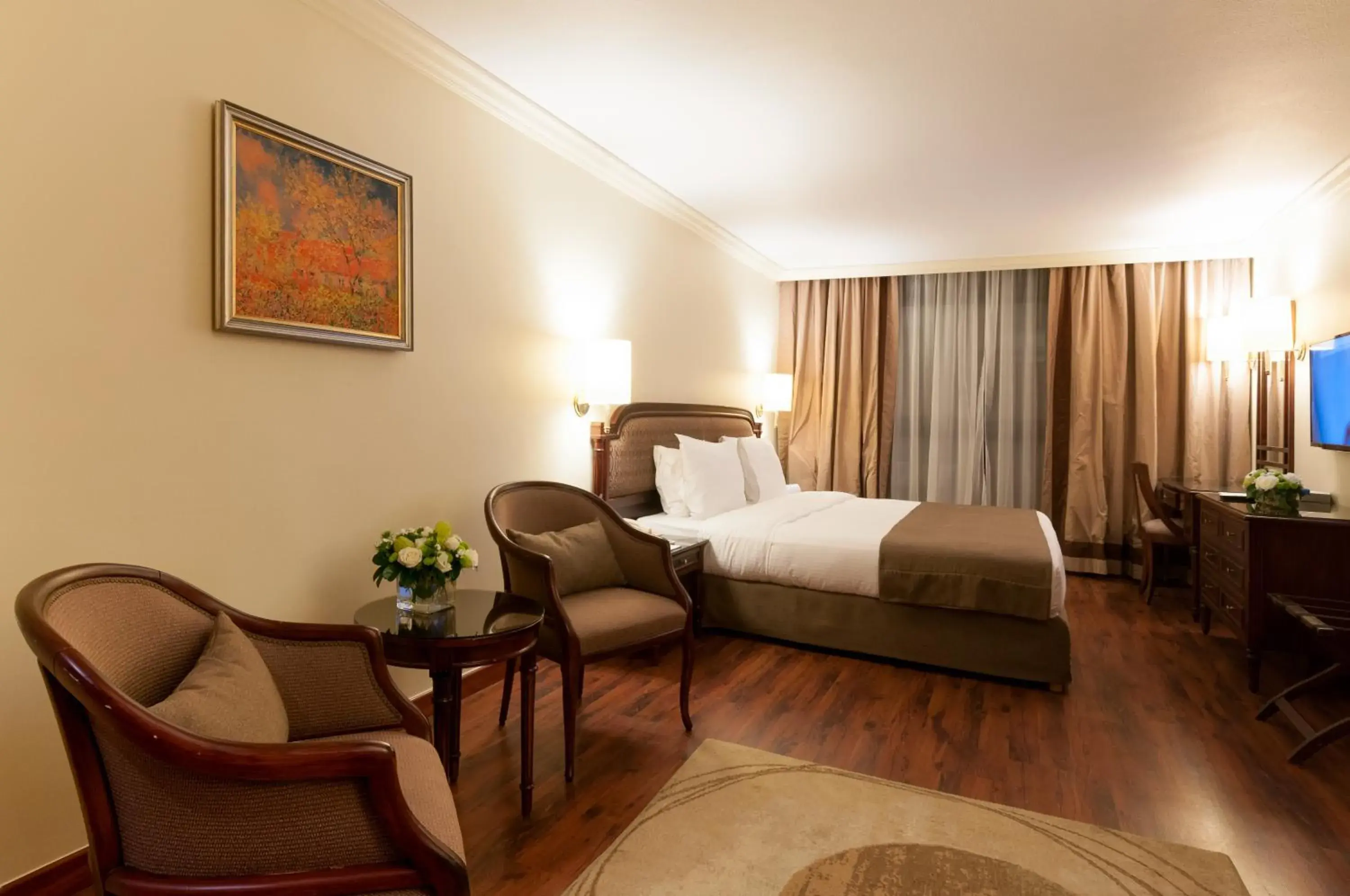 Bedroom in Le Commodore Hotel Bedroom in Le Commodore Hotel