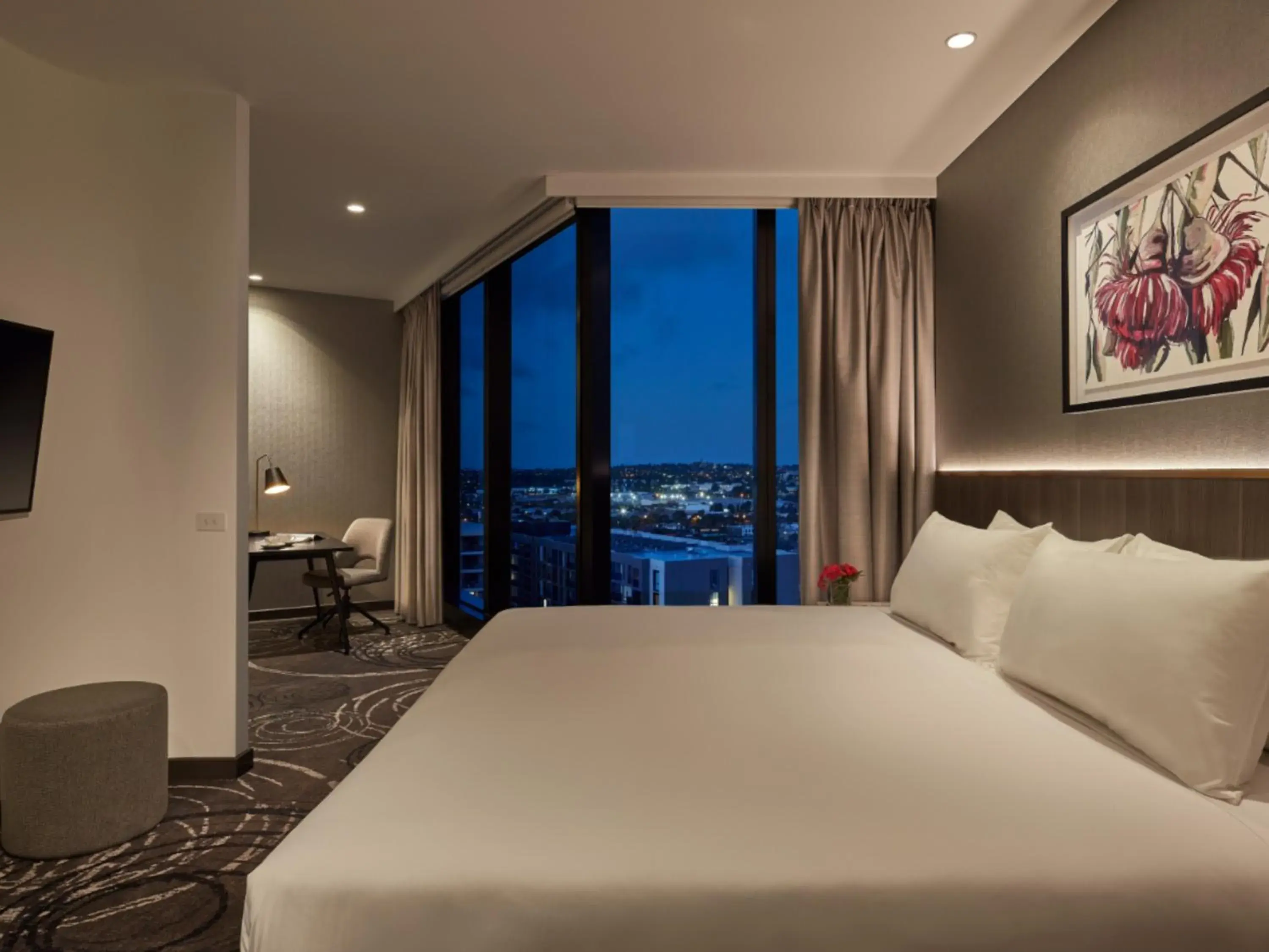 Toilet, Bed in PARKROYAL Monash Melbourne Toilet, Bed in PARKROYAL Monash Melbourne