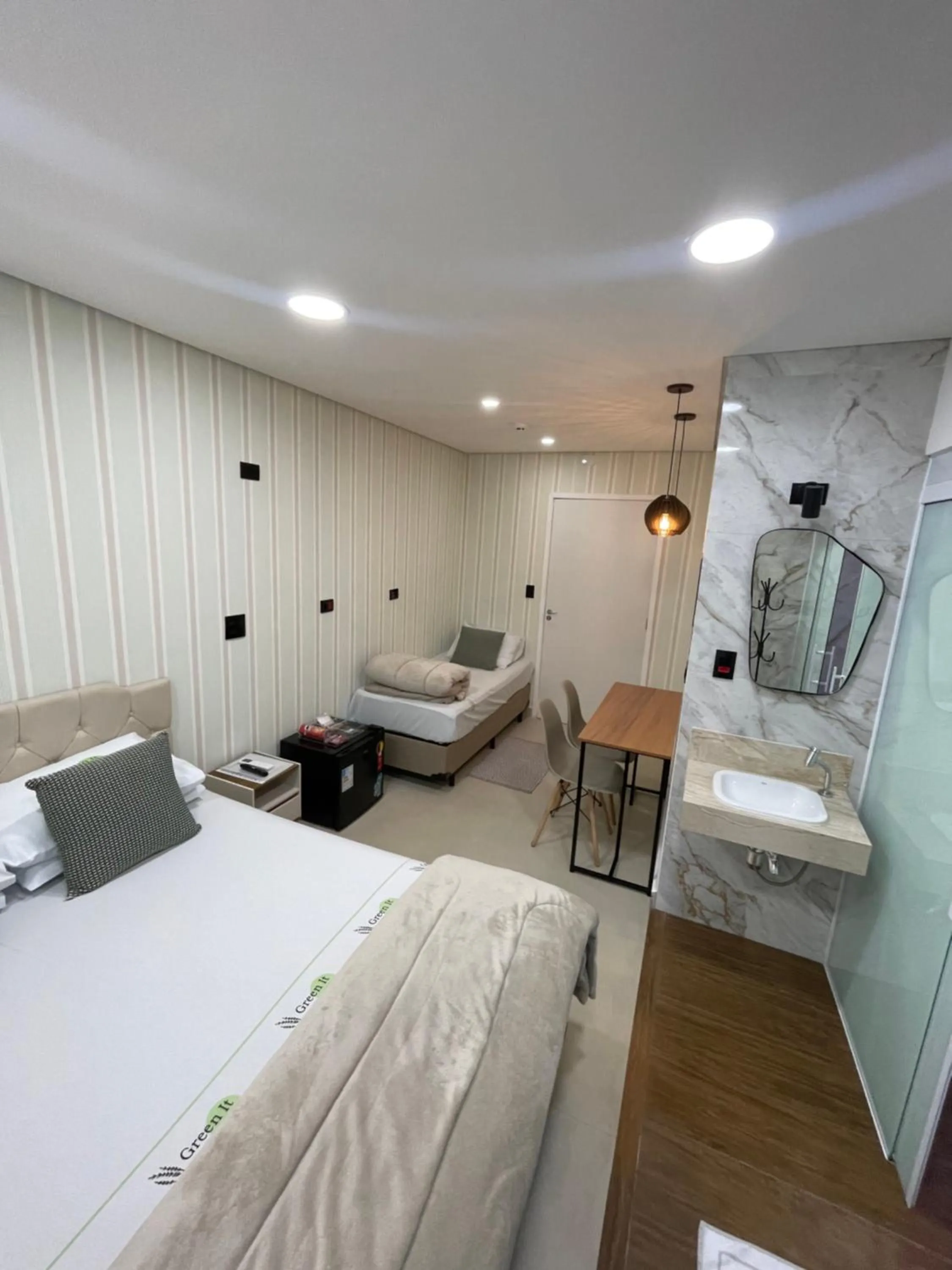 Bed in Green It Motel & Hotel