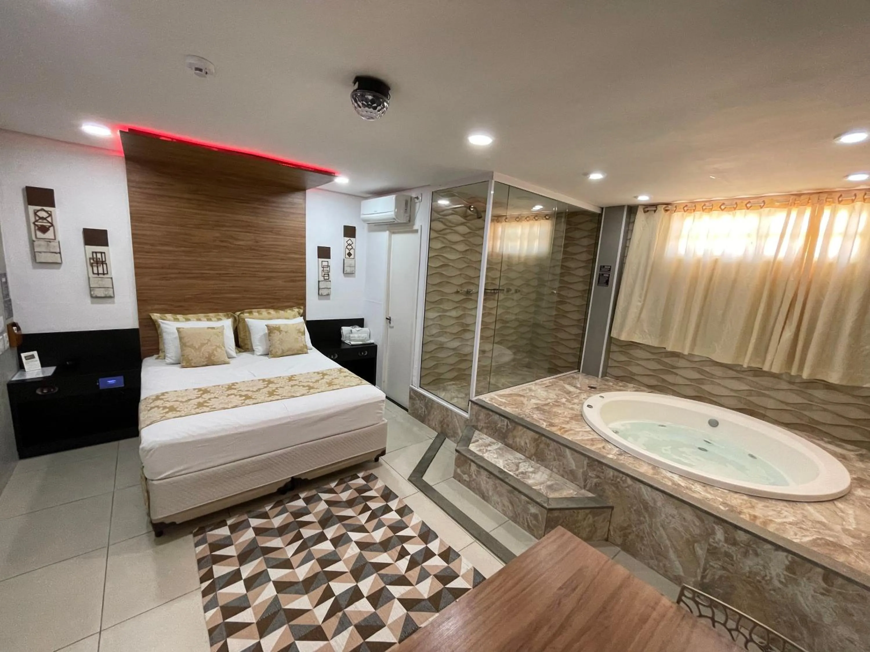 Bed in Green It Motel & Hotel