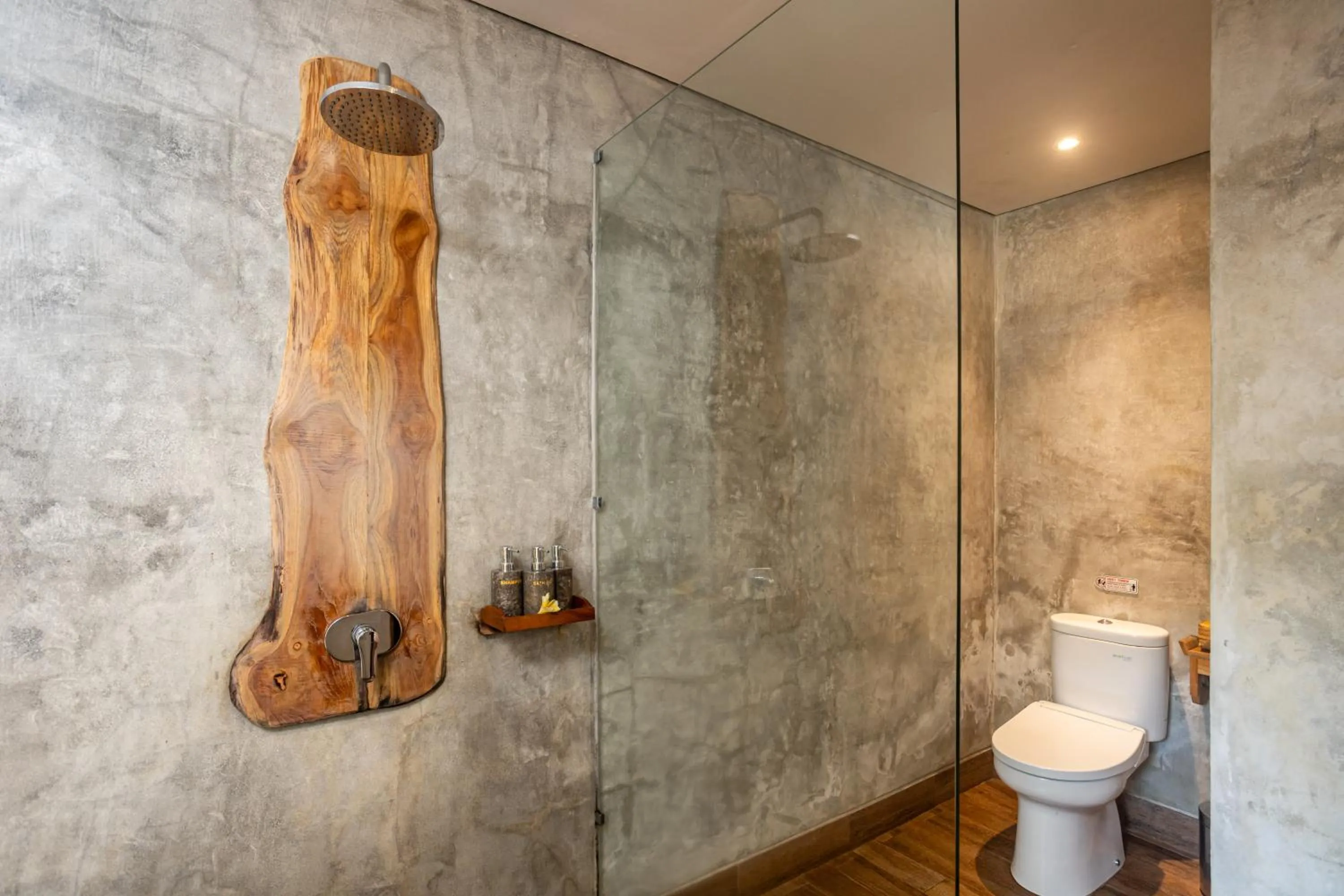 Shower in Reswaha Villas by GenuineHost