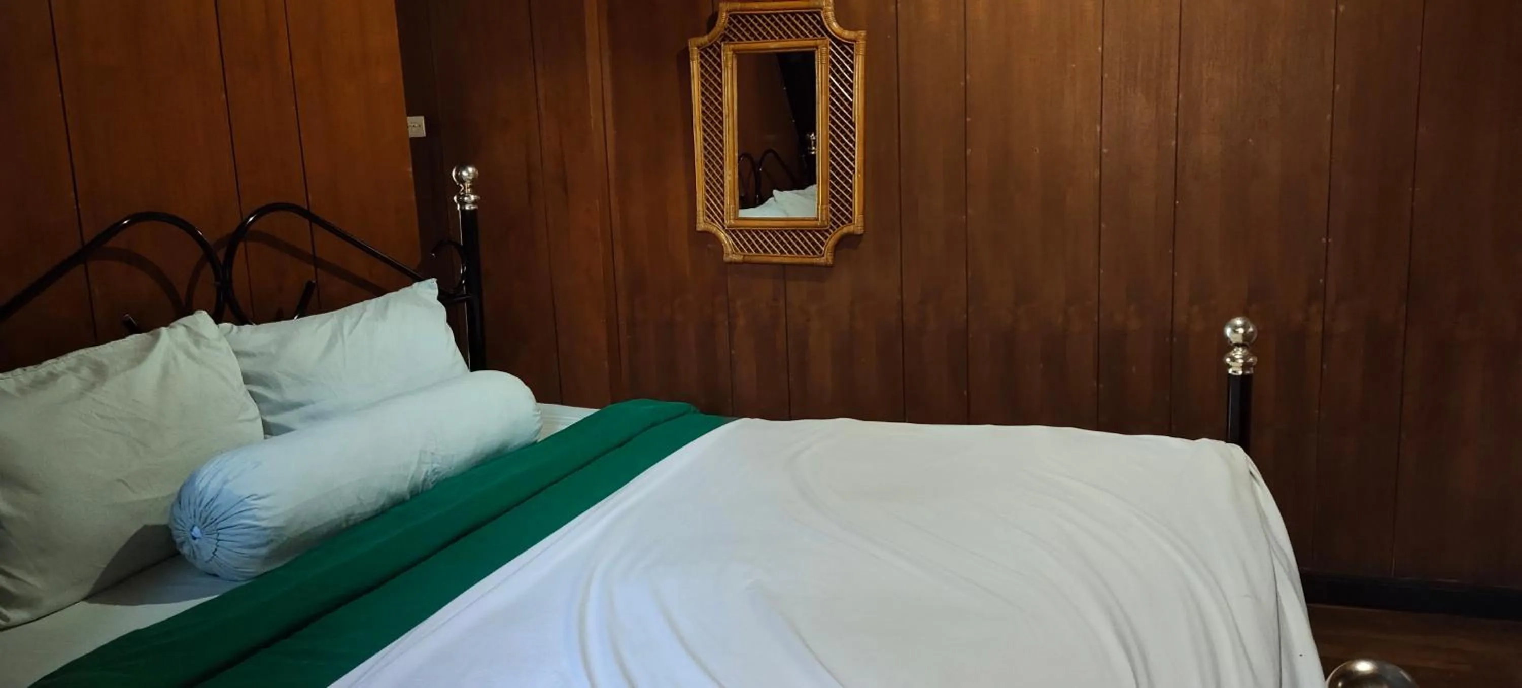 Bedroom, Bed in OBC Villa