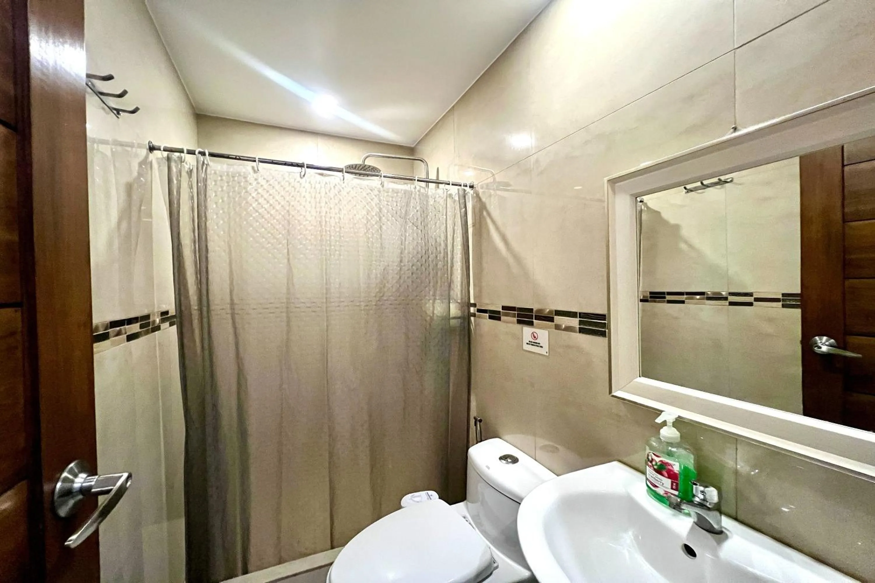 Bathroom in Khotel near T3 Airport