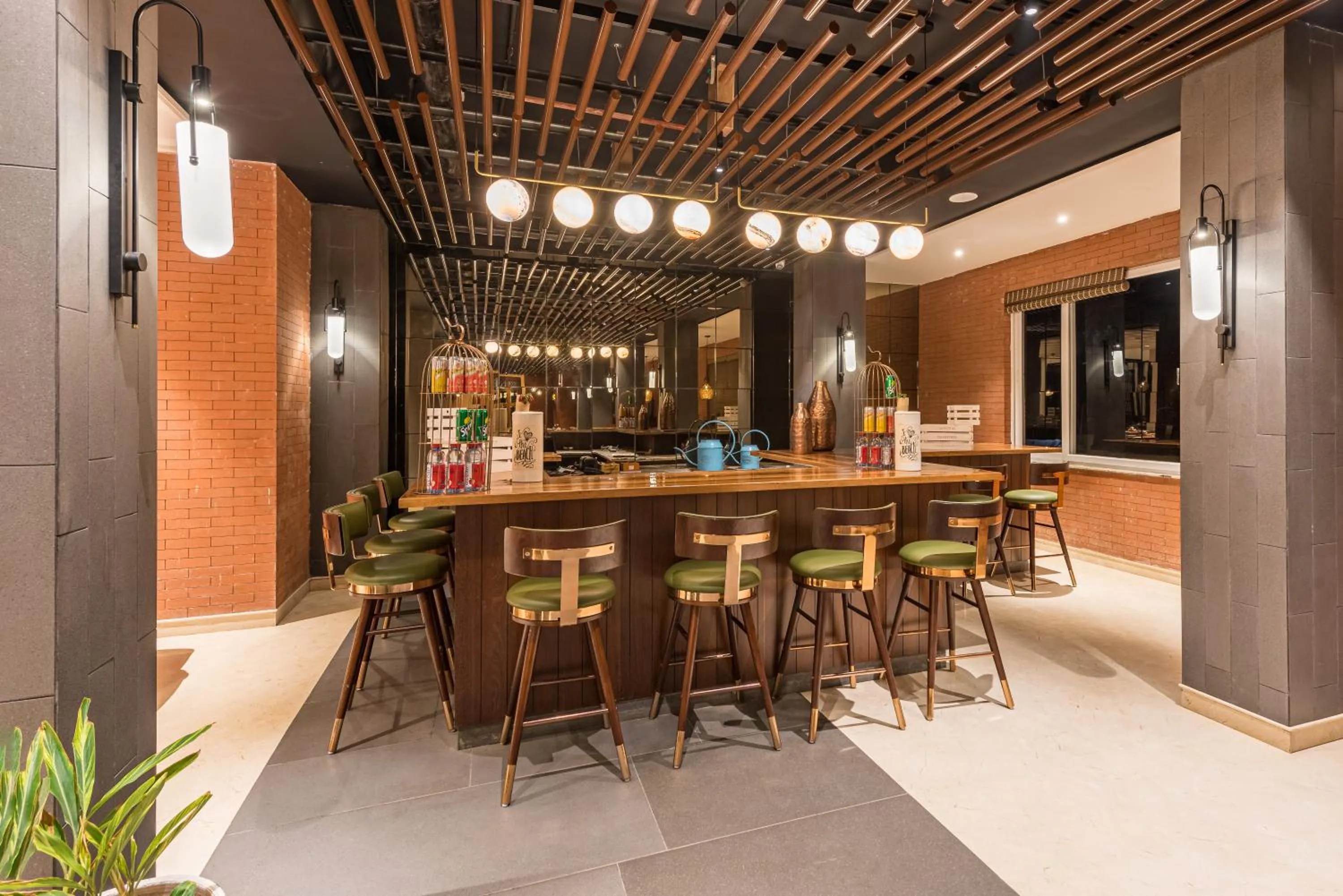 Restaurant/places to eat in Udaan Himalayan Suites and Spa