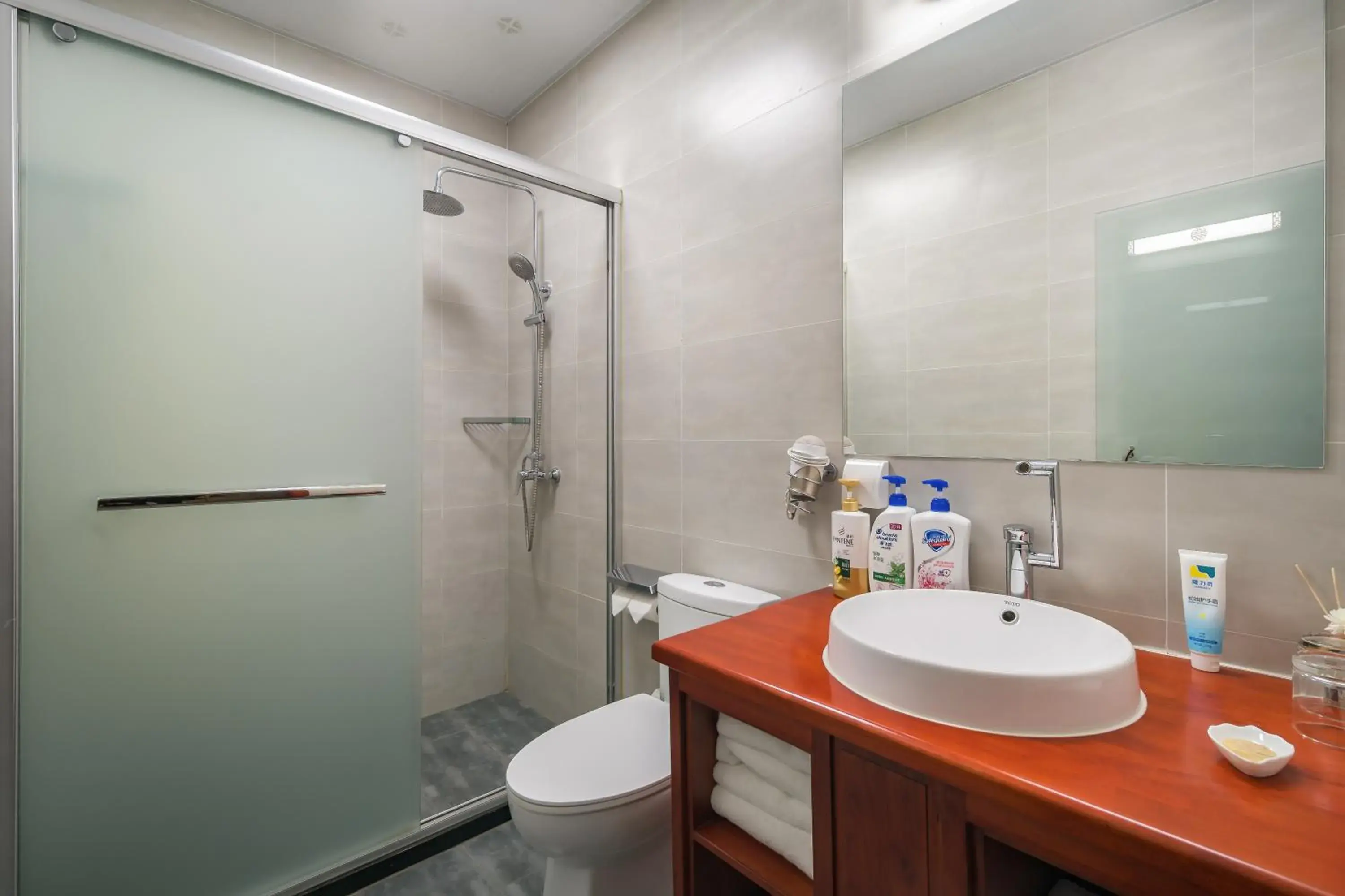 Comfort Twin Room in Beijing Jingyuan Courtyard Hotel Comfort Twin Room in Beijing Jingyuan Courtyard Hotel