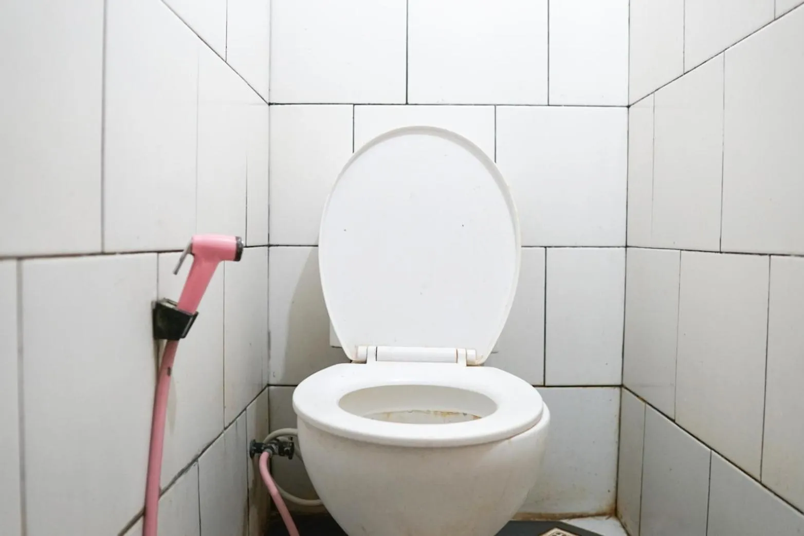 Bathroom in Cosmo Tanjung Duren Mitra RedDoorz