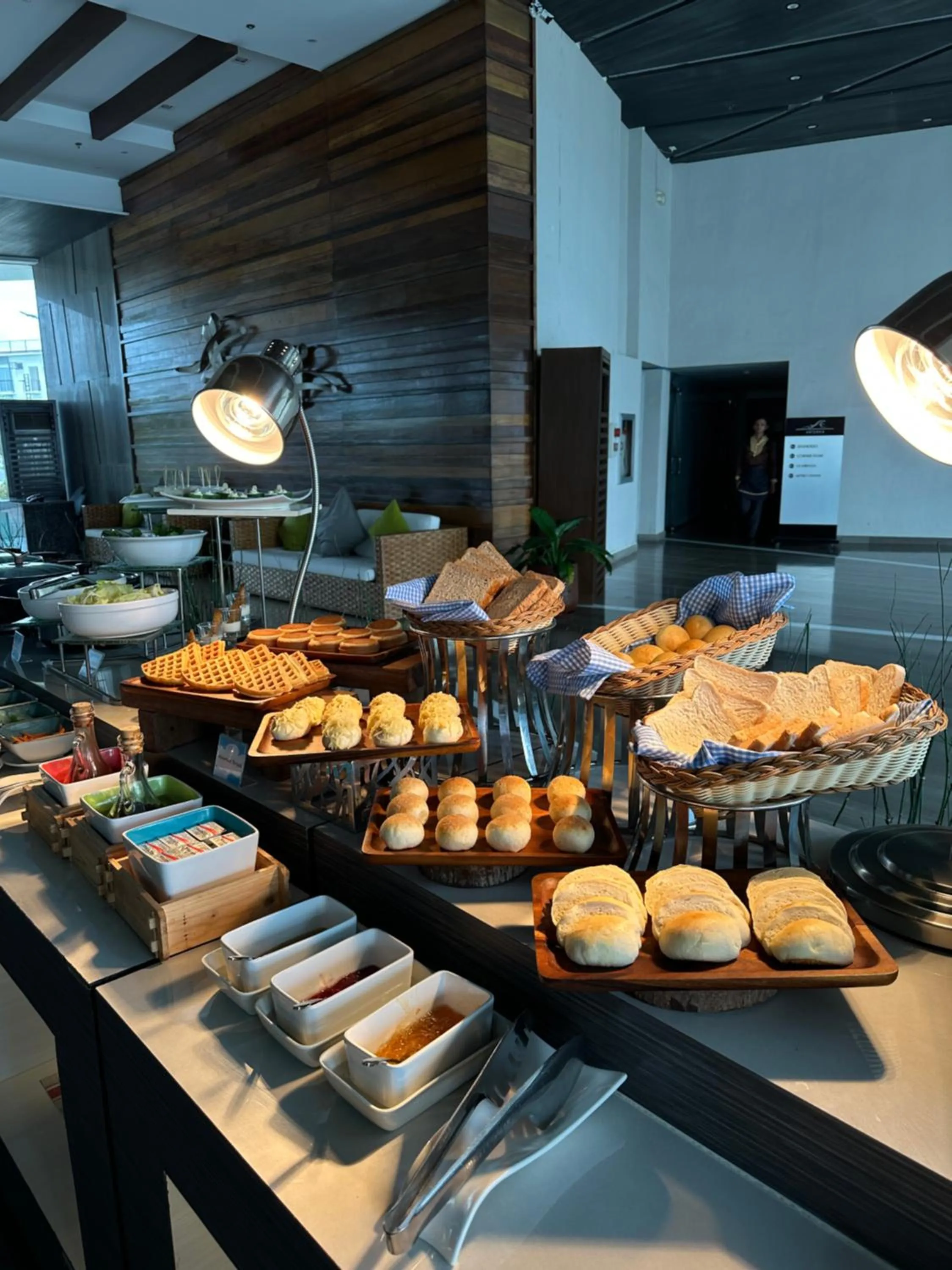 Breakfast in Arterra Seaview Resort