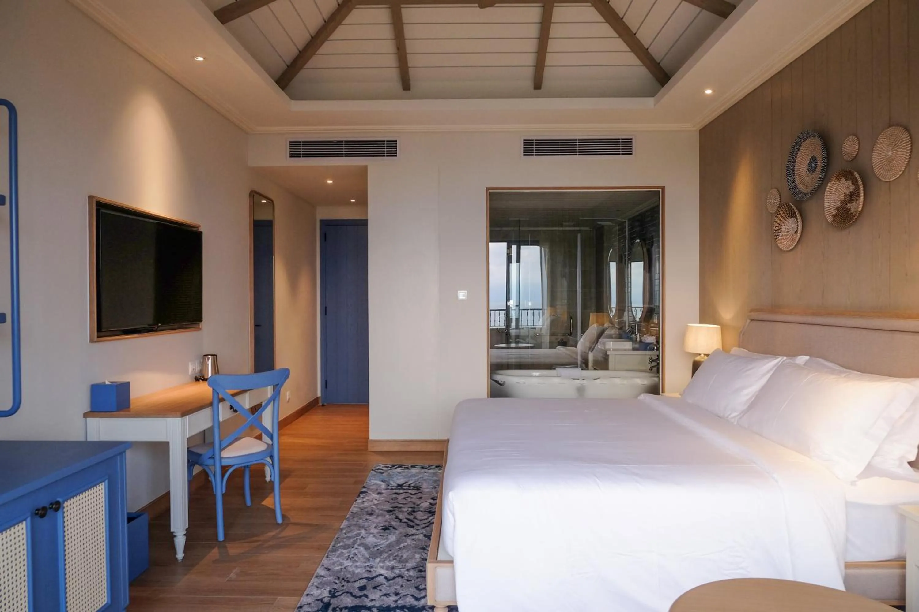 Photo of the whole room, Bed in Centara Mirage Resort Mui Ne