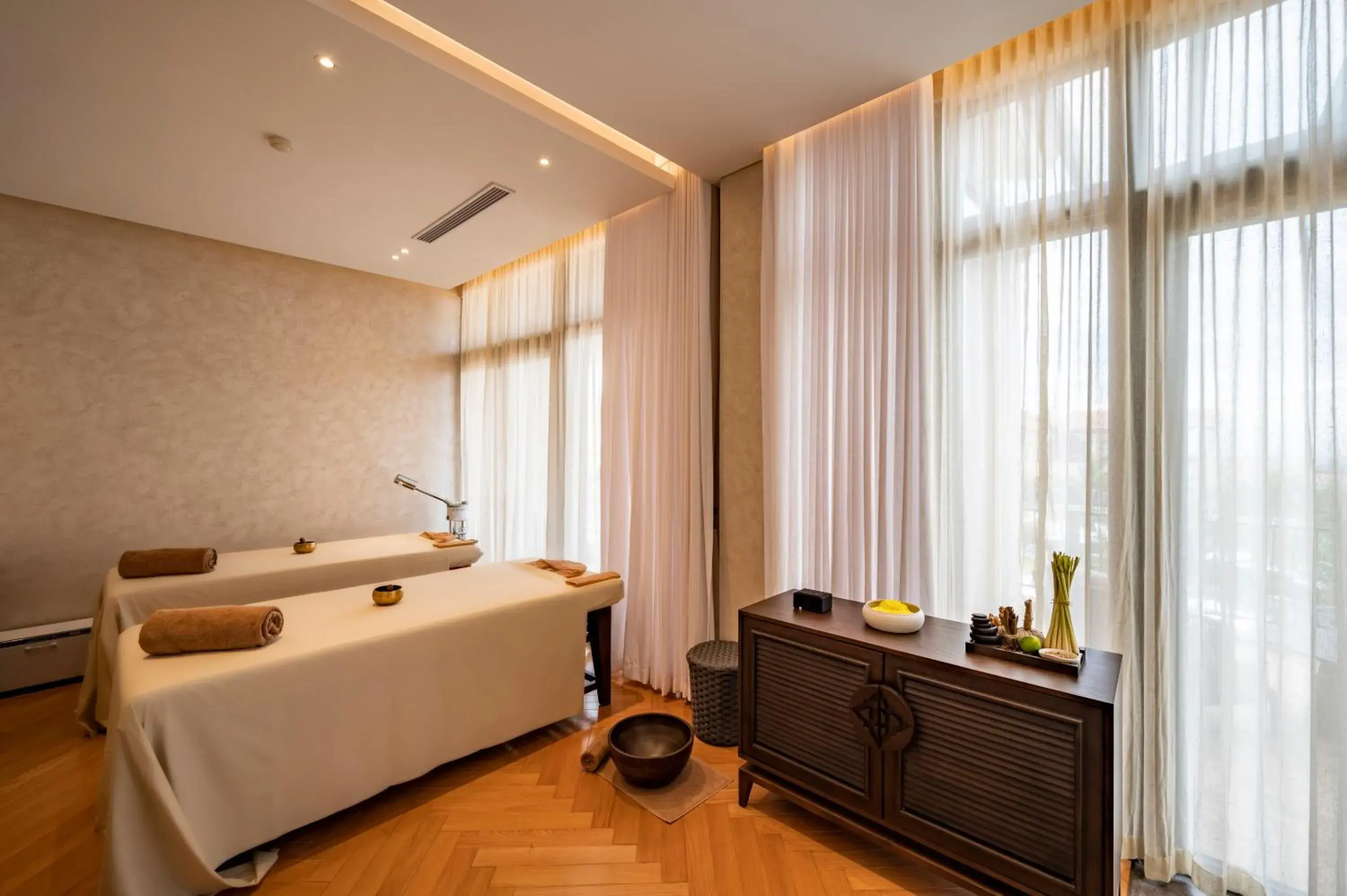 Massage, Bed in Centara Mirage Resort Mui Ne Massage, Bed in Centara Mirage Resort Mui Ne