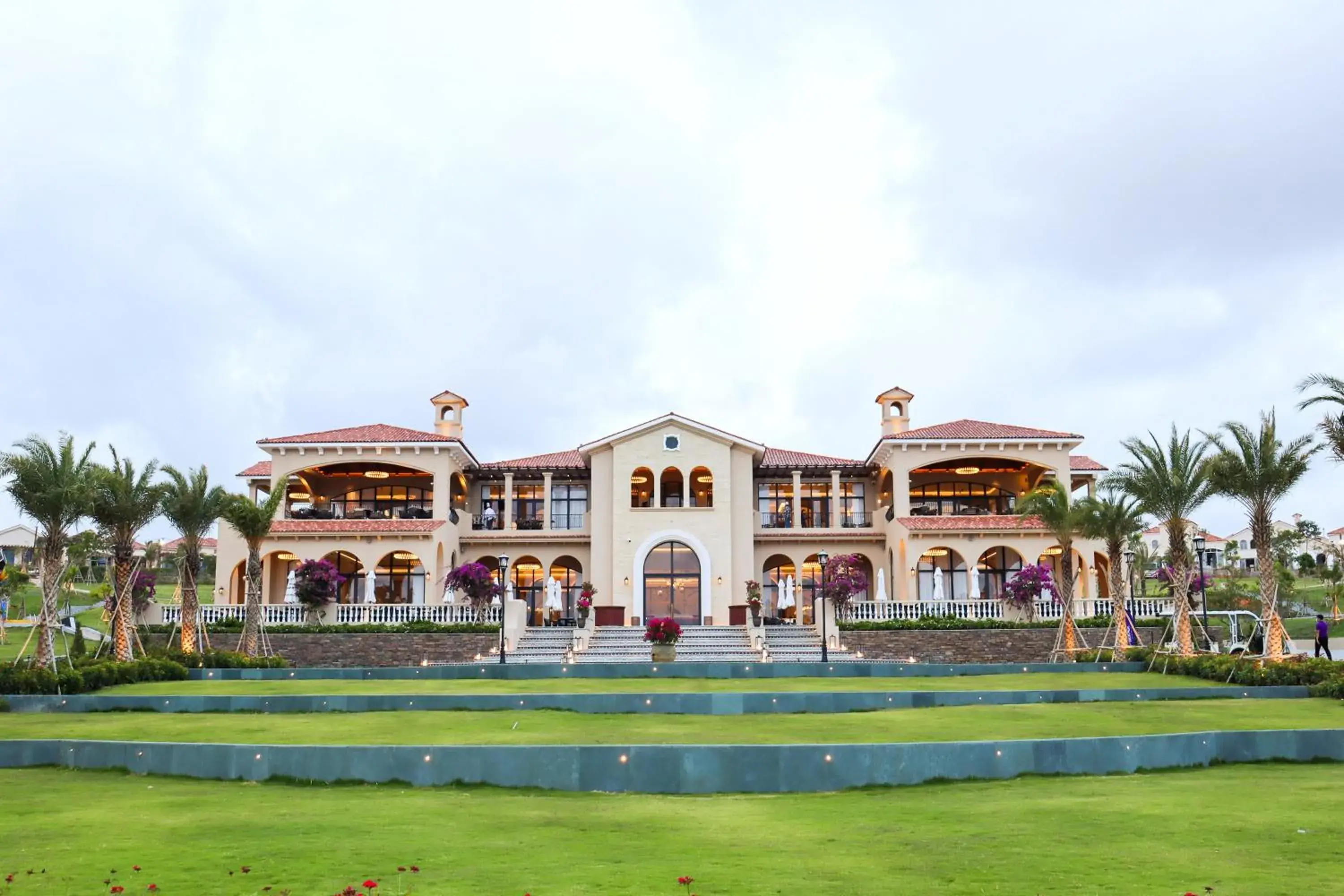 Restaurant/places to eat in Centara Mirage Resort Mui Ne Restaurant/places to eat in Centara Mirage Resort Mui Ne