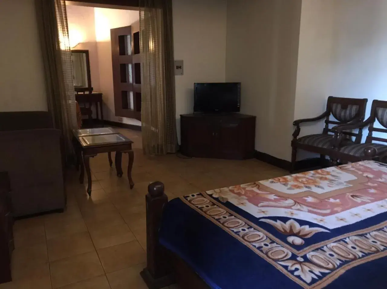 TV and multimedia, Bed in Hotel Metro Regency Meerut TV and multimedia, Bed in Hotel Metro Regency Meerut