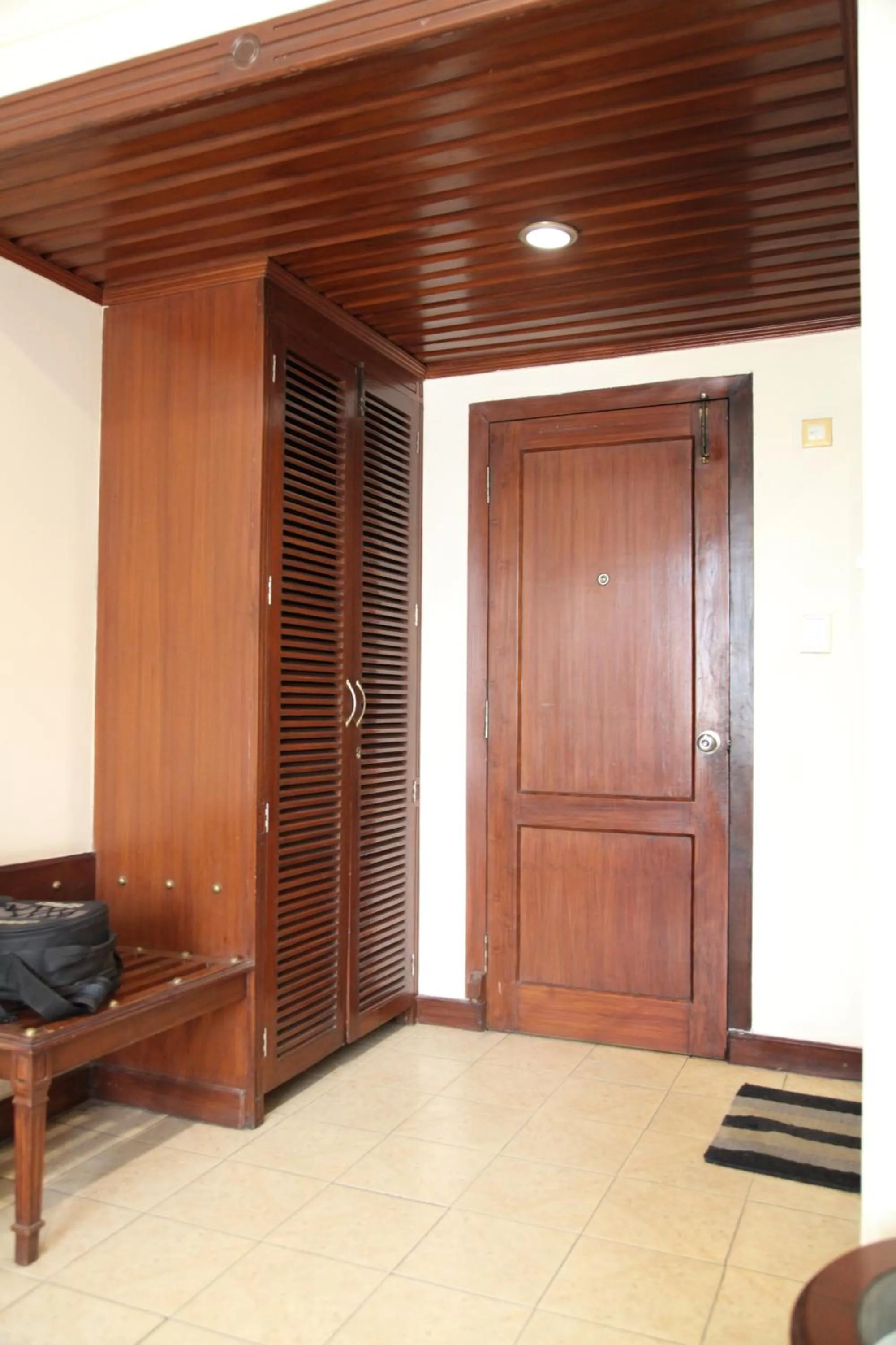 Living room in Hotel Metro Regency Meerut