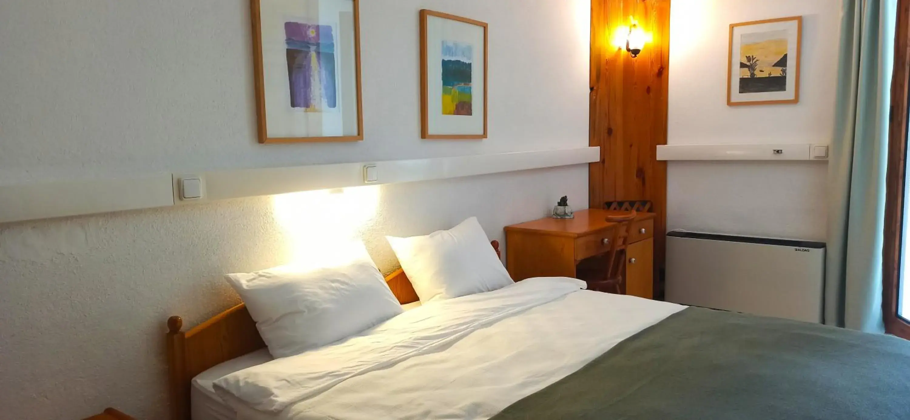 Massage, Bed in Swiss Eviniz Hotel Massage, Bed in Swiss Eviniz Hotel