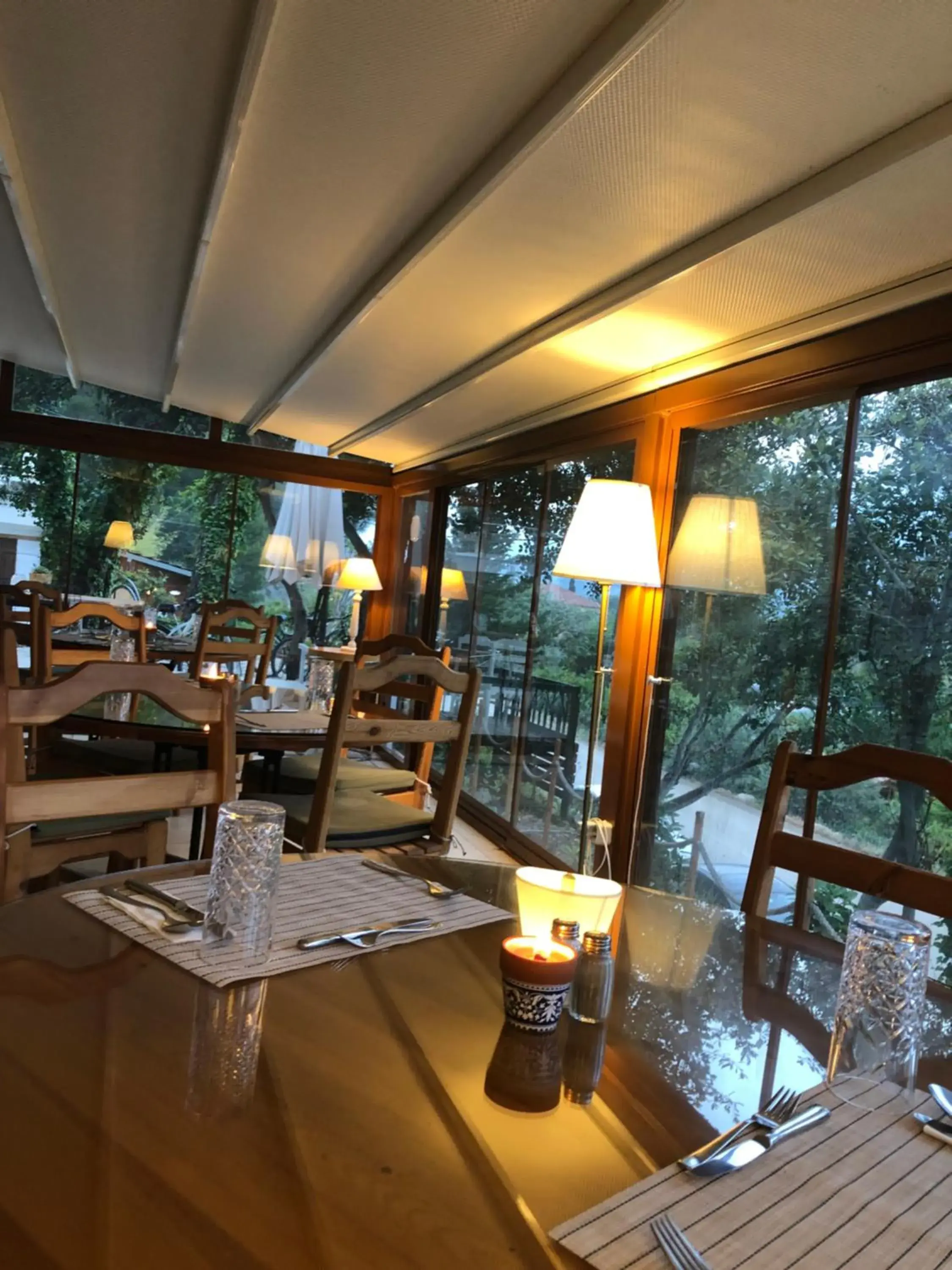 Restaurant/places to eat in Swiss Eviniz Hotel Restaurant/places to eat in Swiss Eviniz Hotel