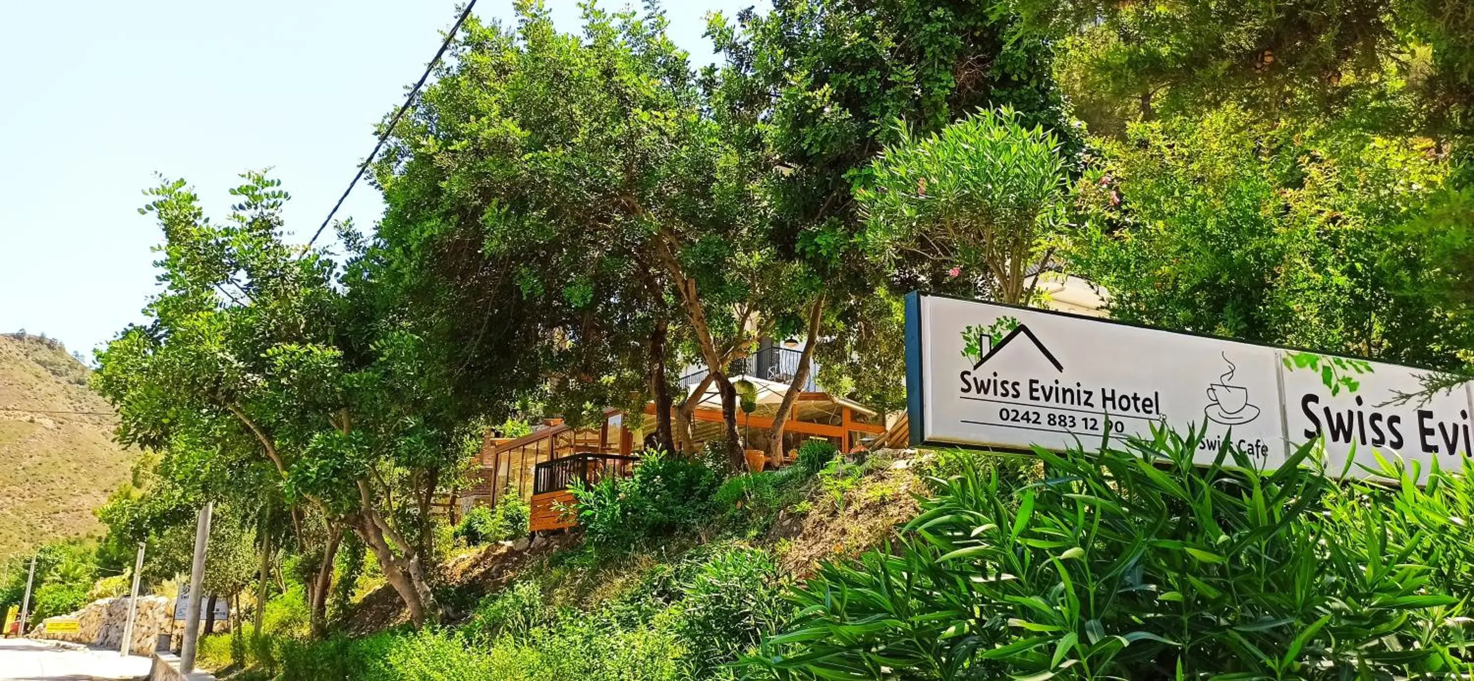 Facade/entrance in Swiss Eviniz Hotel Facade/entrance in Swiss Eviniz Hotel